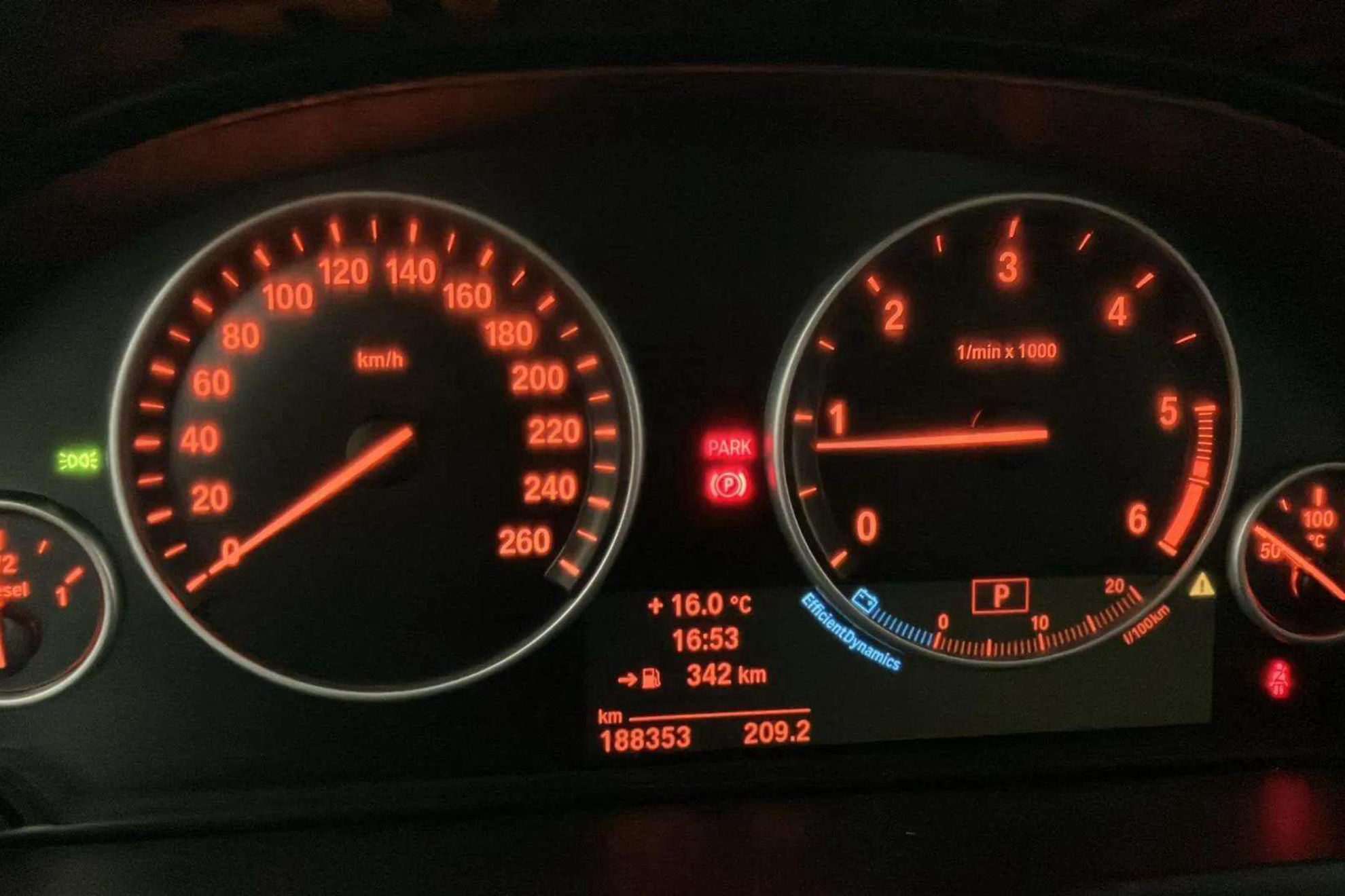 BMW X5 xDrive25D - foto 13