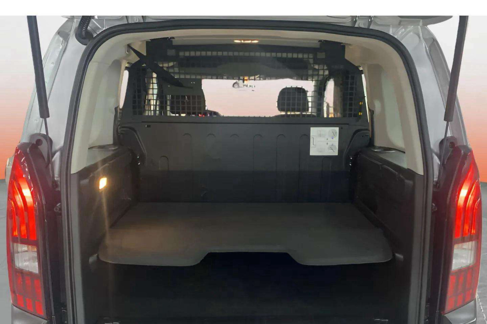 Peugeot Rifter Allure BlueHDi 100 - foto 14