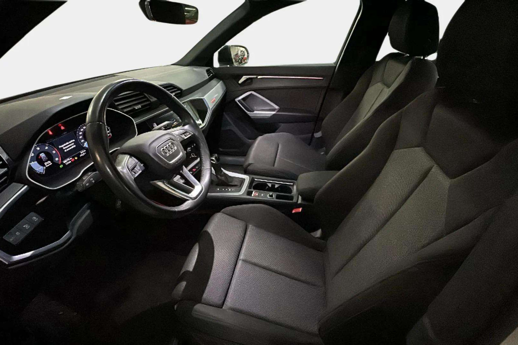 Audi Q3 Black line 35 TDI quattro - foto 9