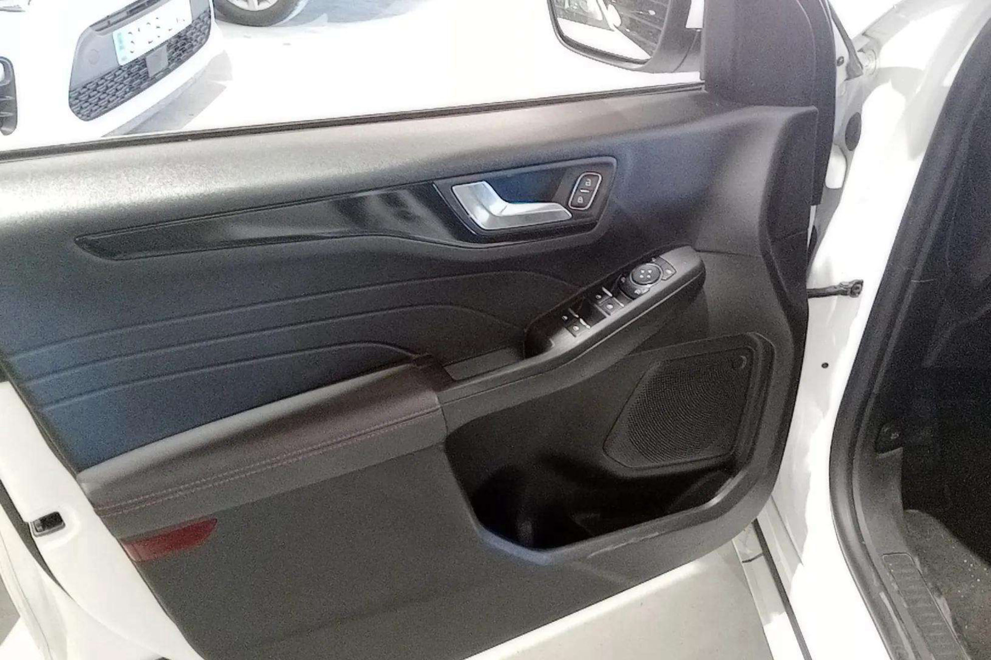 Ford Kuga ST-Line 1.5T EcoBoost - foto 12