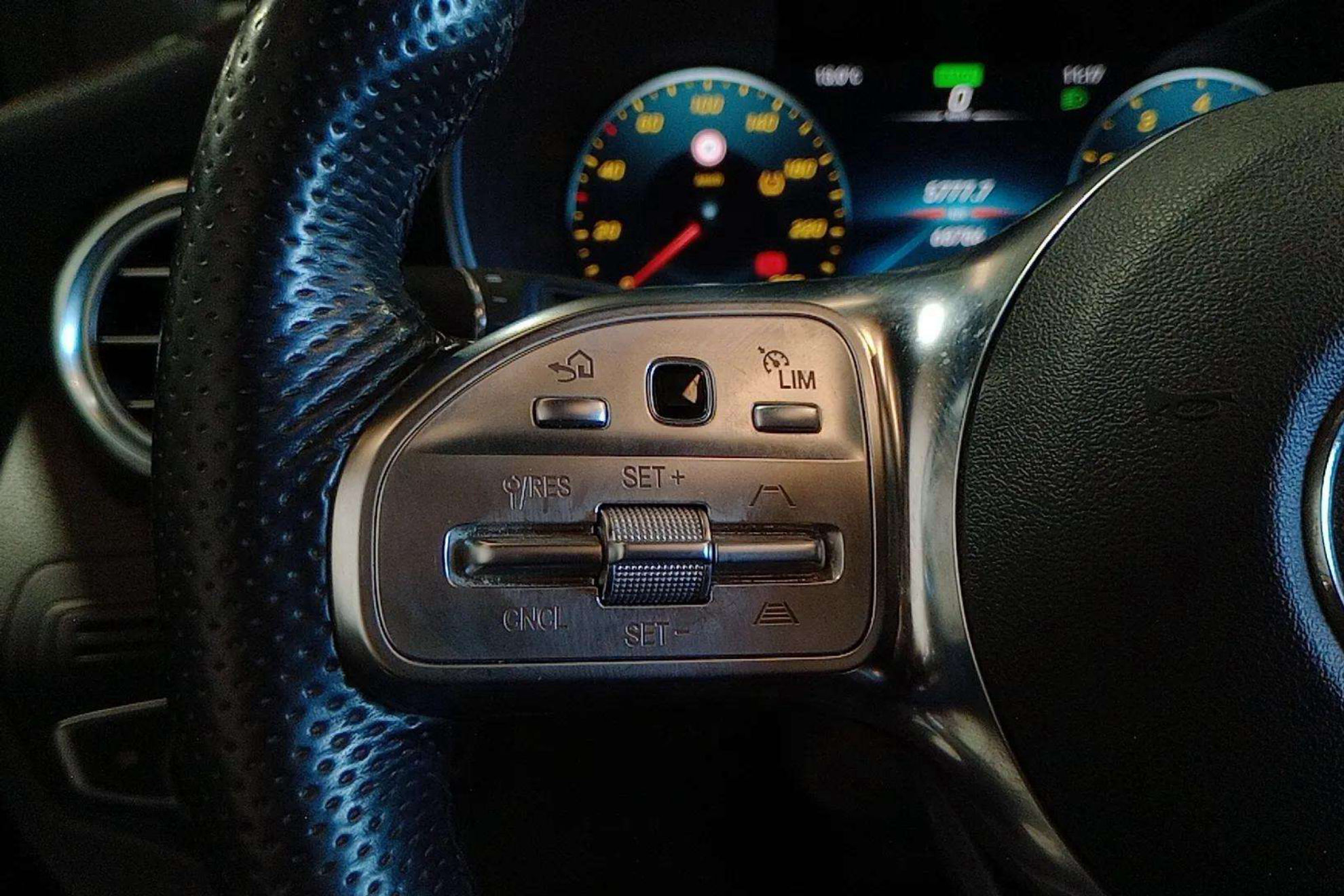 Mercedes-Benz GLC 200 4MATIC - foto 7