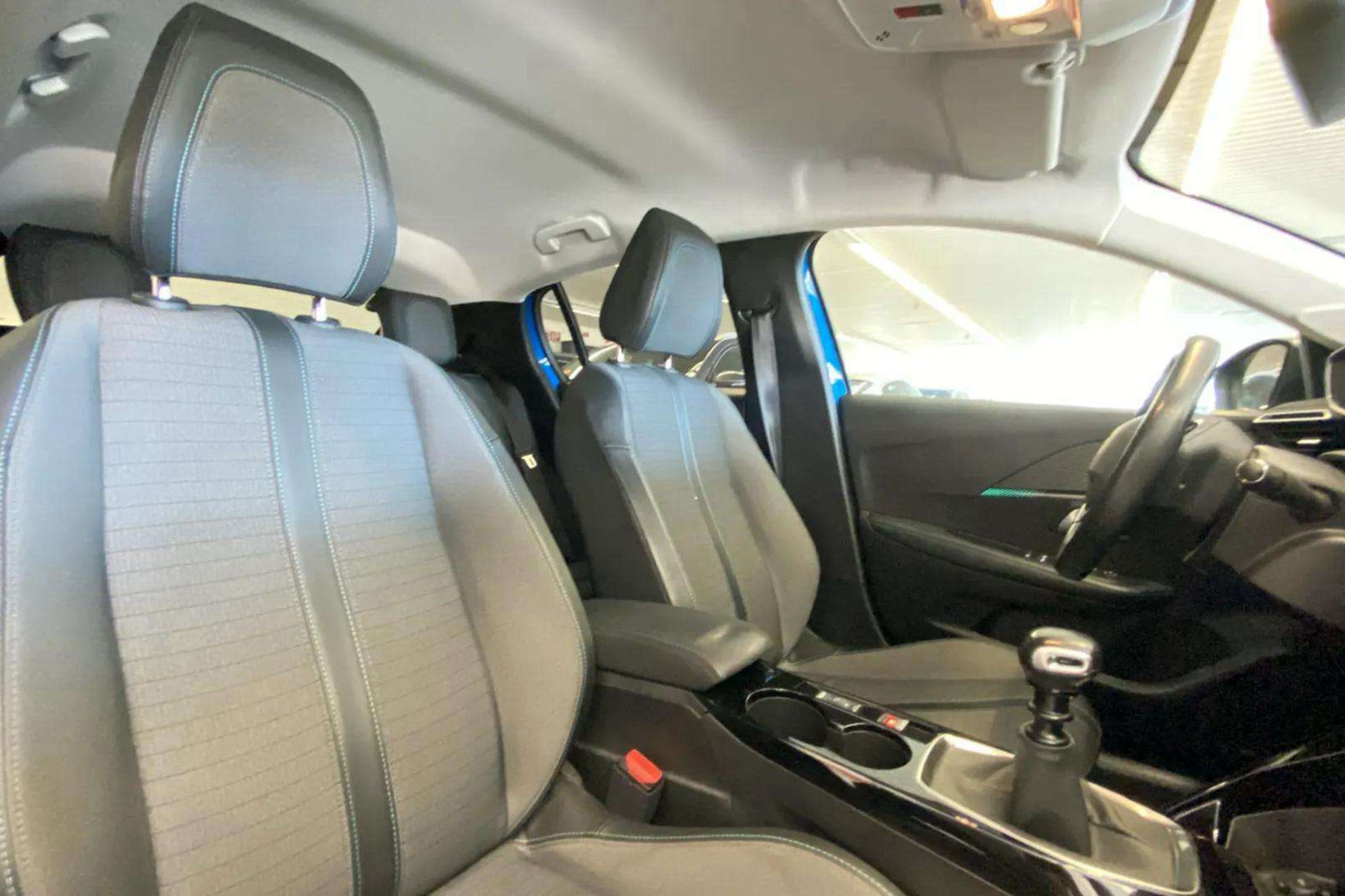 Peugeot 208 PureTech GT - foto 12