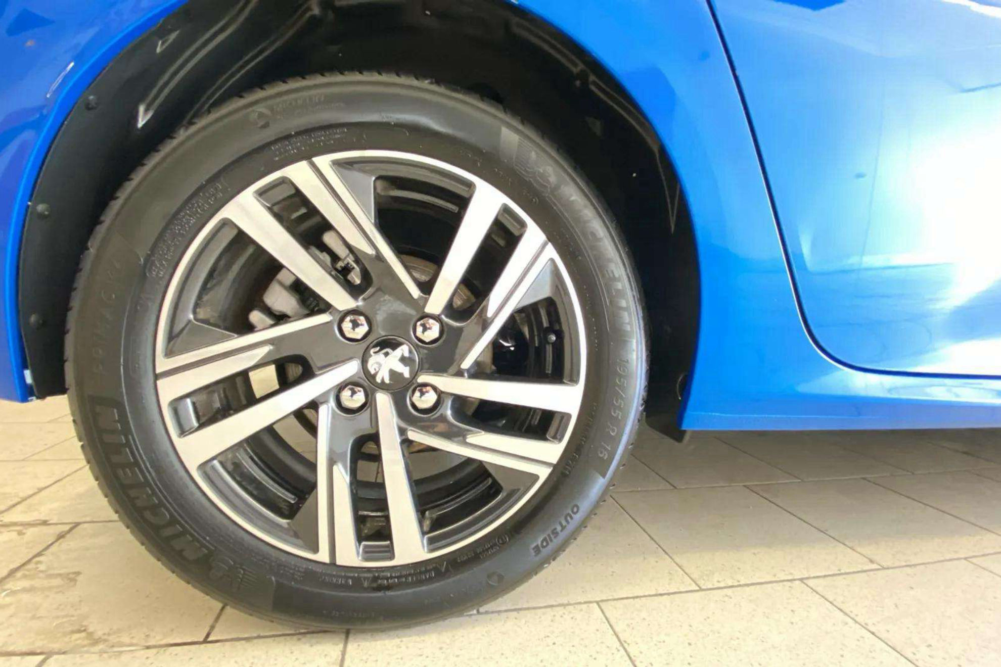 Peugeot 208 PureTech GT - foto 10
