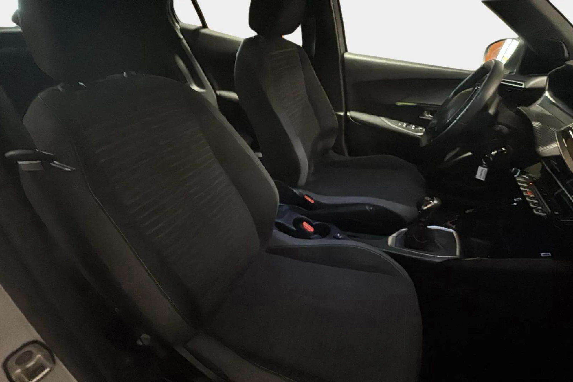 Peugeot 2008 Active Pack PureTech 100 - foto 8