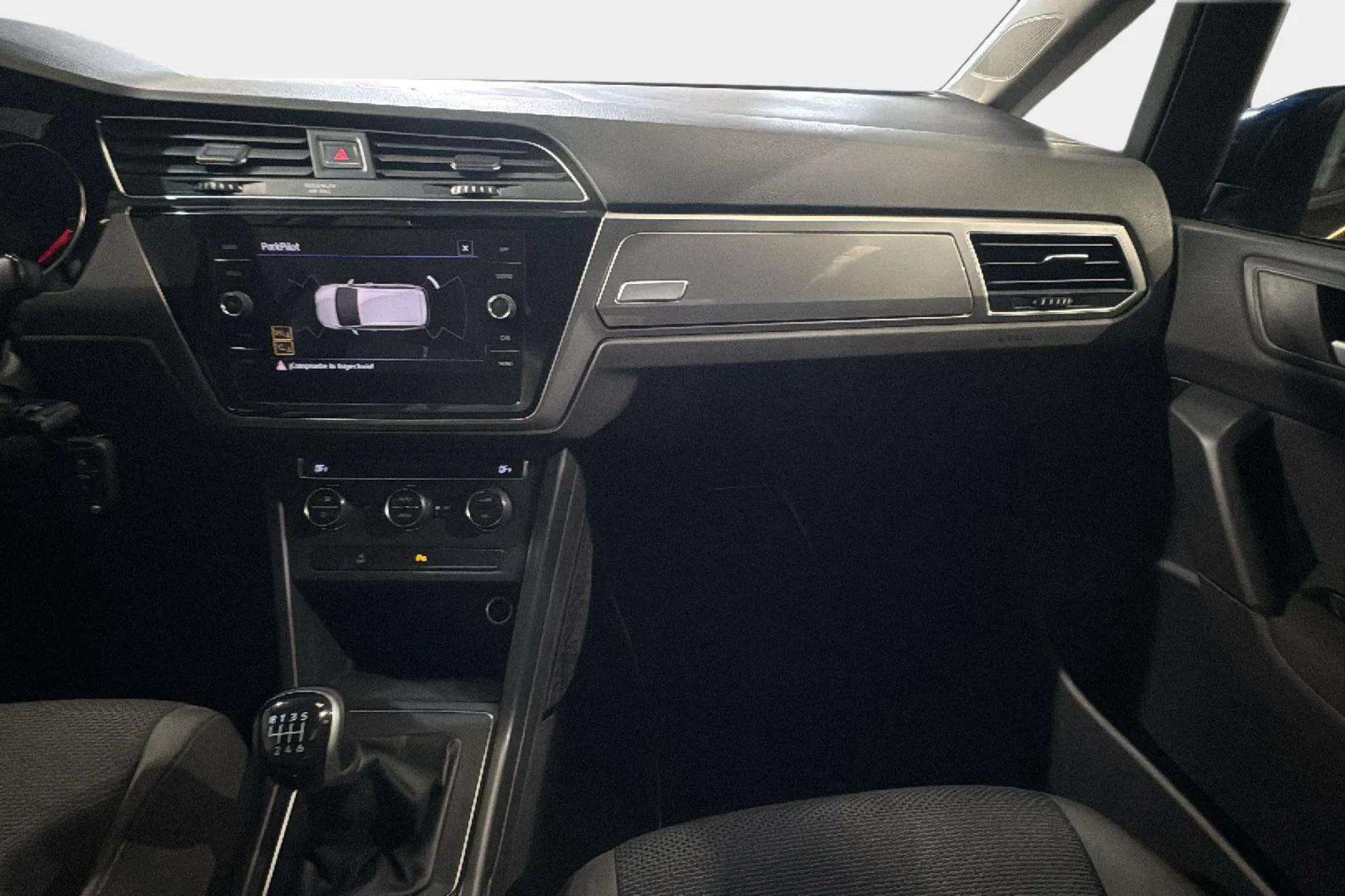 Volkswagen Touran Business Navi 2.0 TDI - foto 9