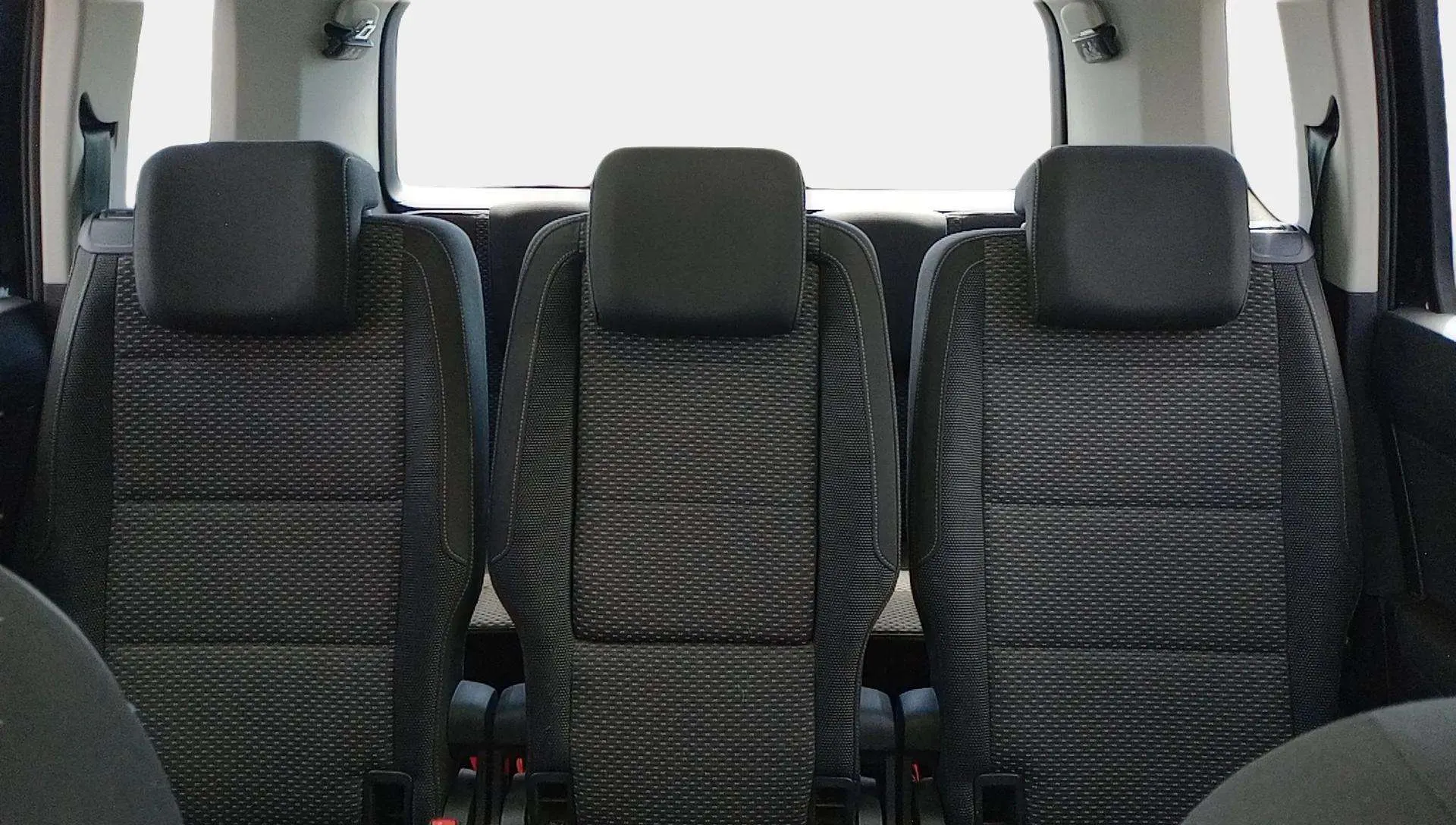 Volkswagen Touran Advance 2.0 TDI - foto 12
