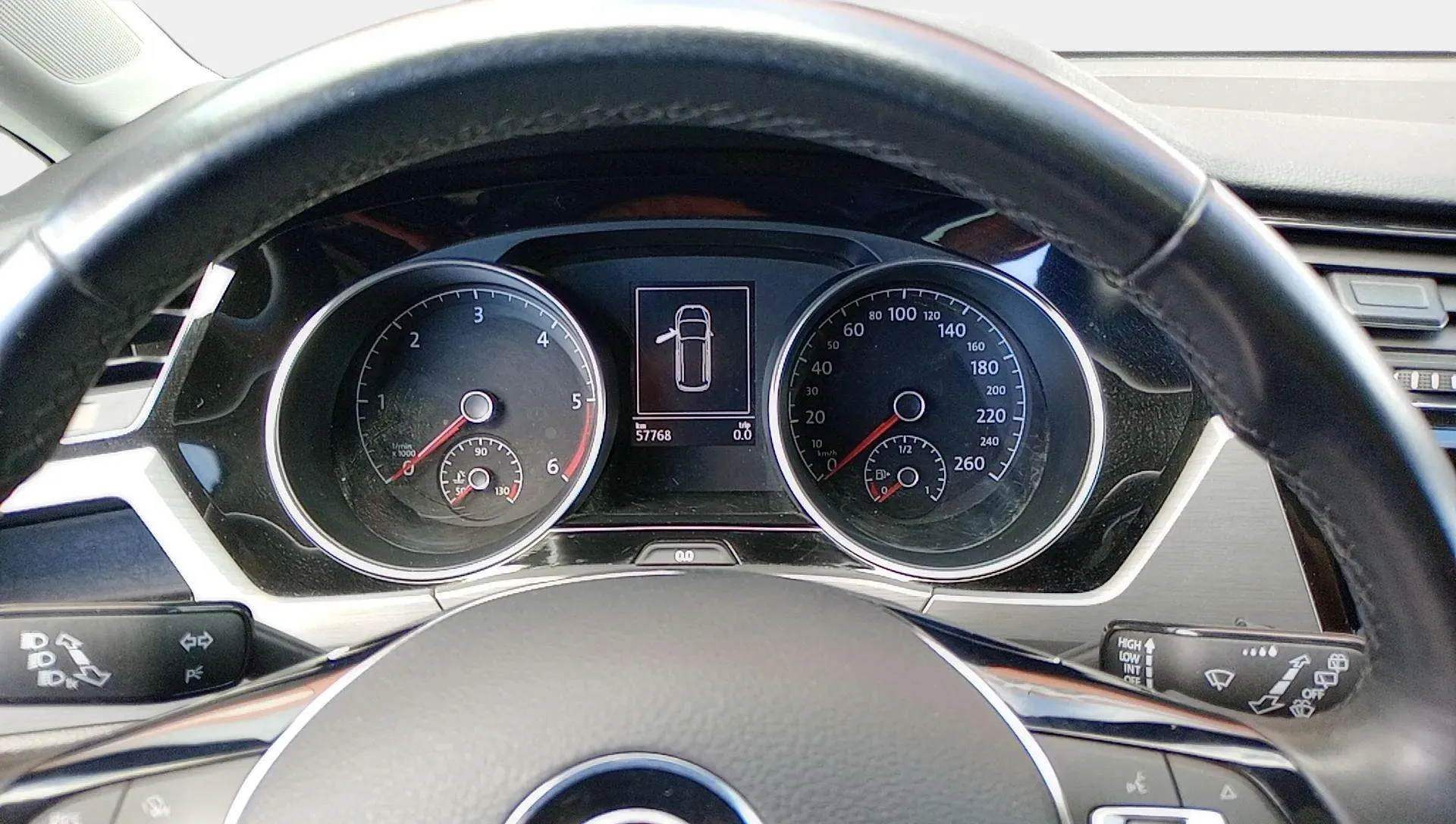 Volkswagen Touran Advance 2.0 TDI - foto 7