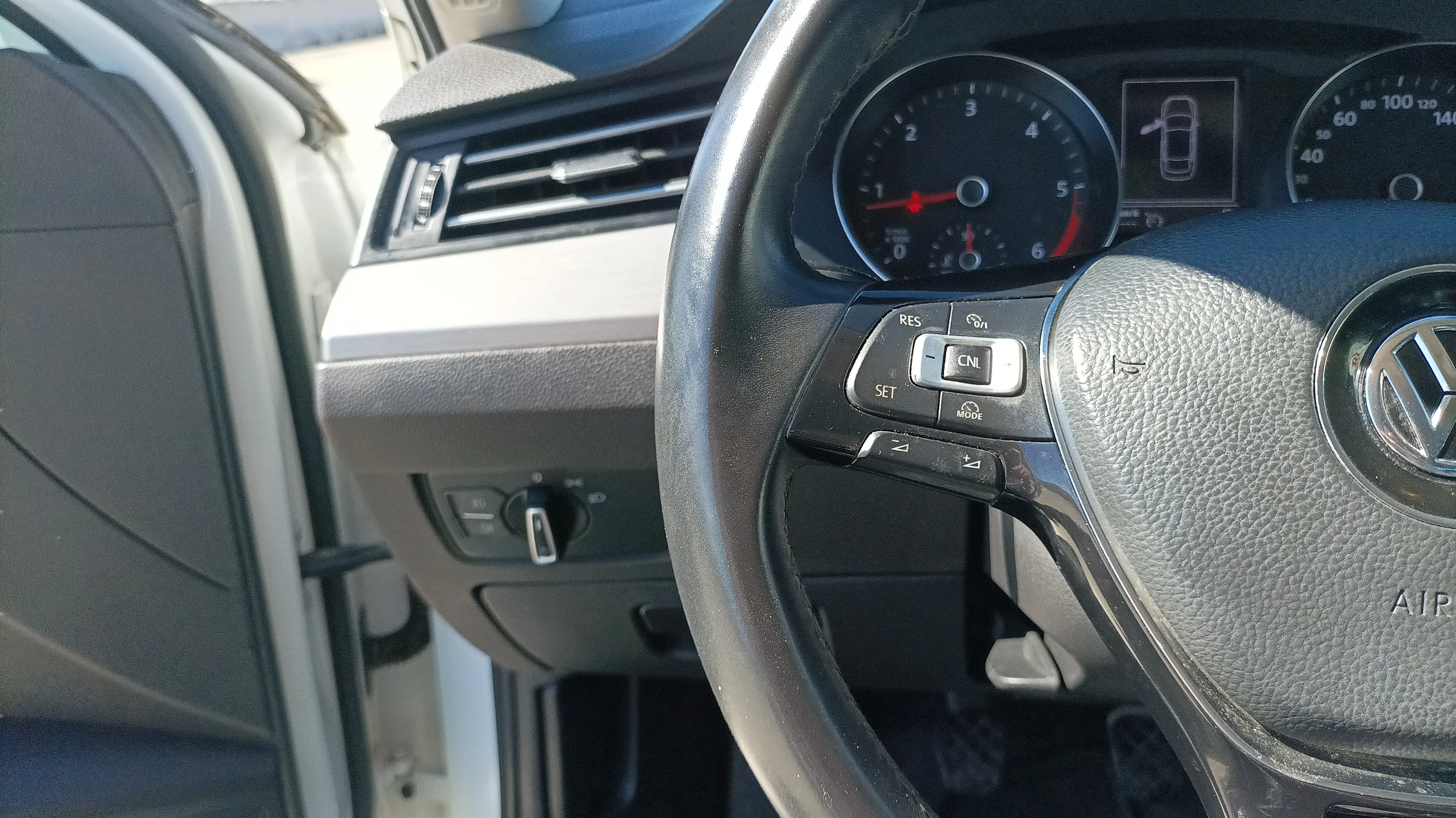 Volkswagen Passat Advance 2.0 TDI - foto 17