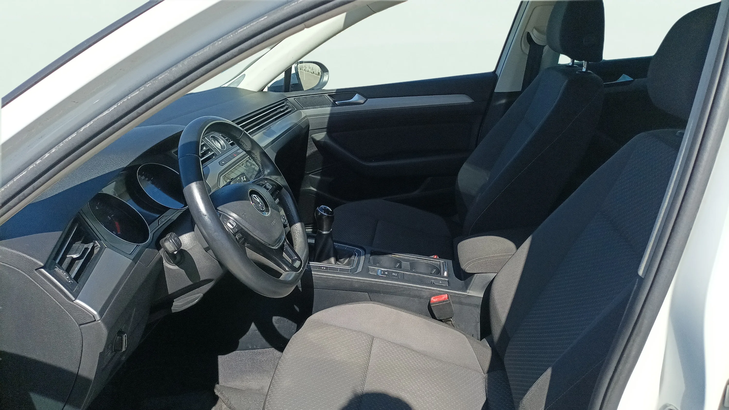Volkswagen Passat Advance 2.0 TDI - foto 13