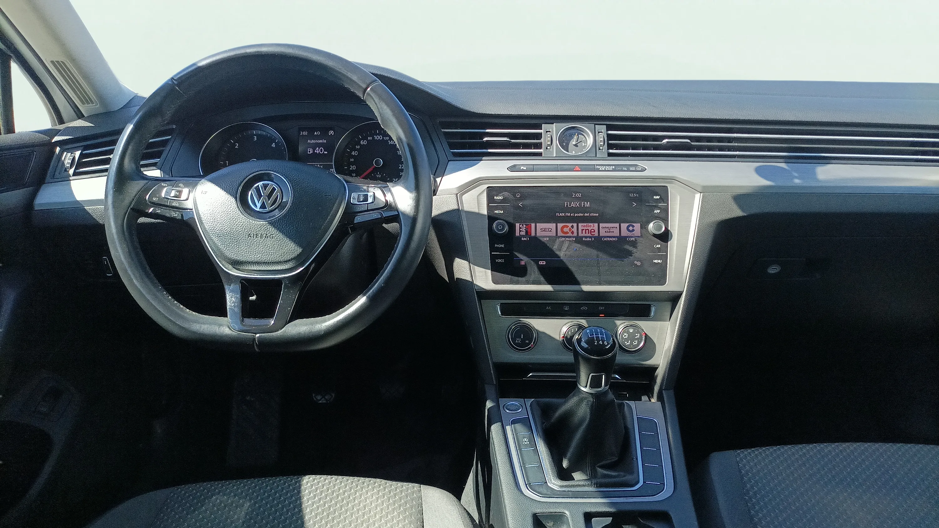 Volkswagen Passat Advance 2.0 TDI - foto 9