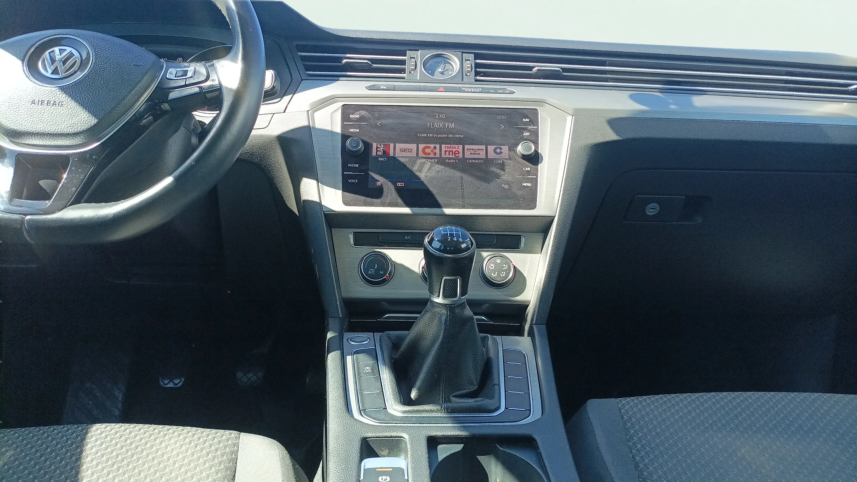 Volkswagen Passat Advance 2.0 TDI - foto 10
