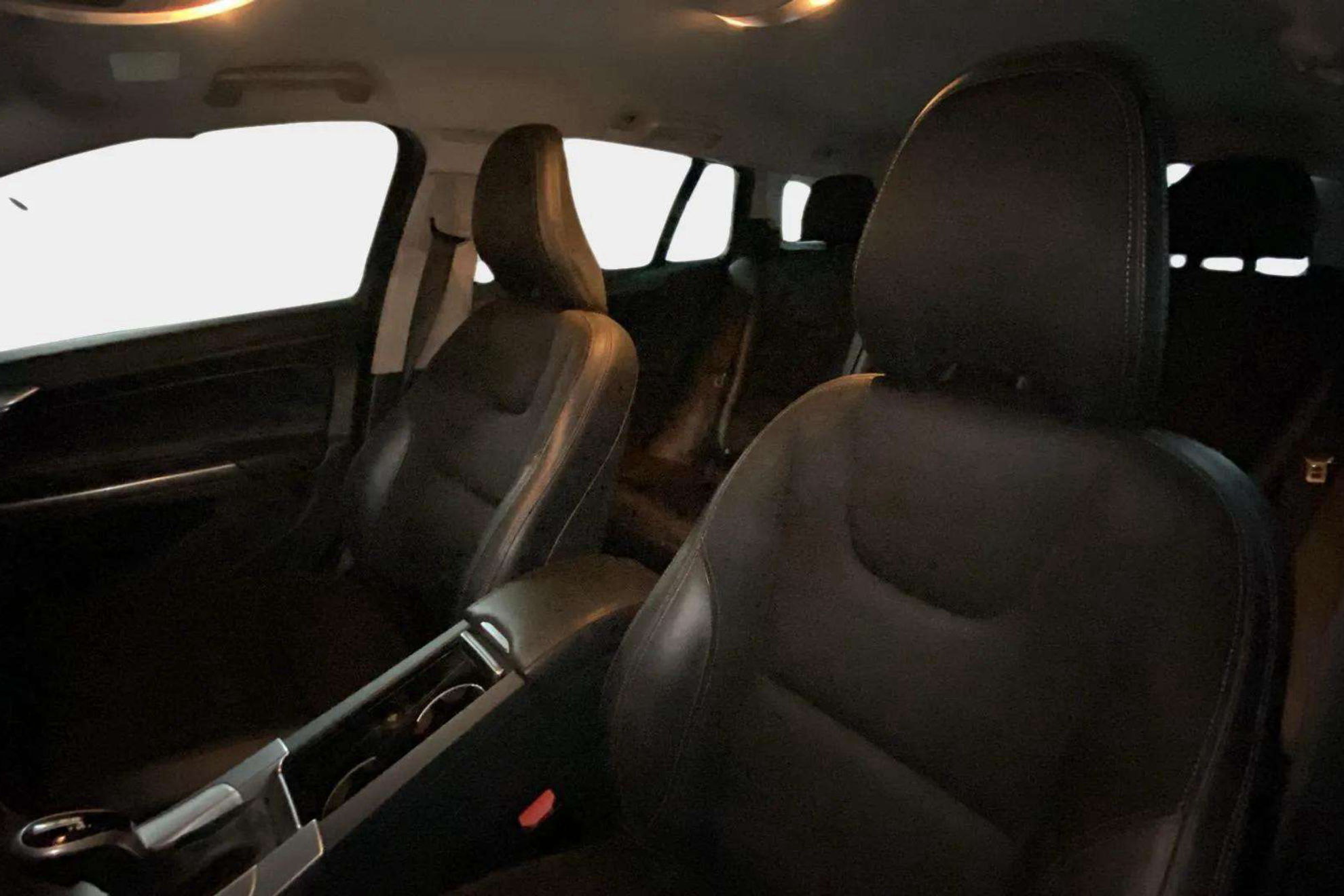 Volvo V60 2.0 D3 Momentum - foto 10