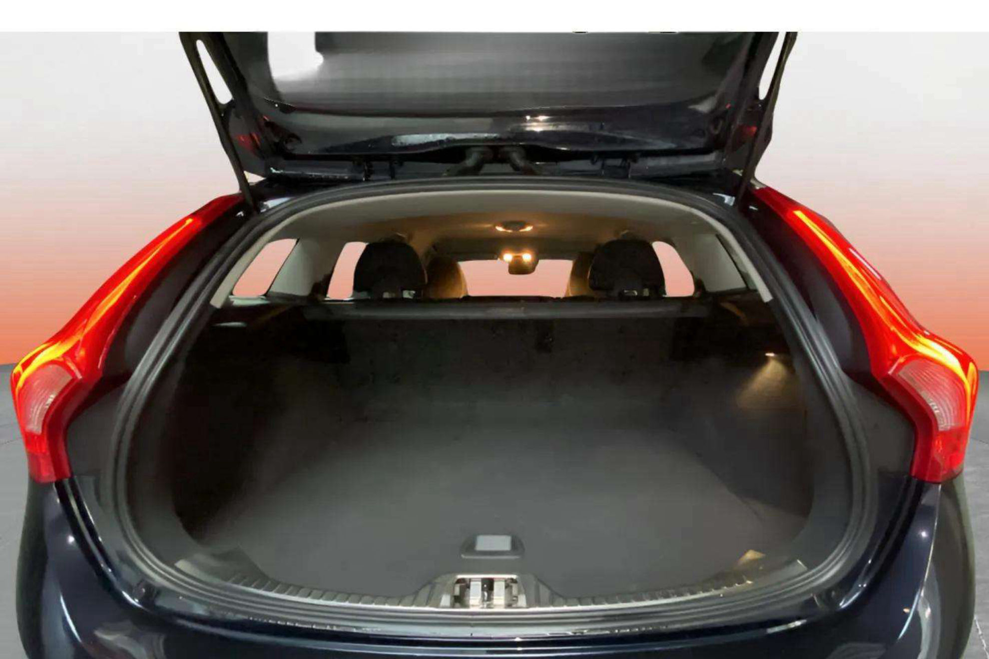 Volvo V60 2.0 D3 Momentum - foto 14