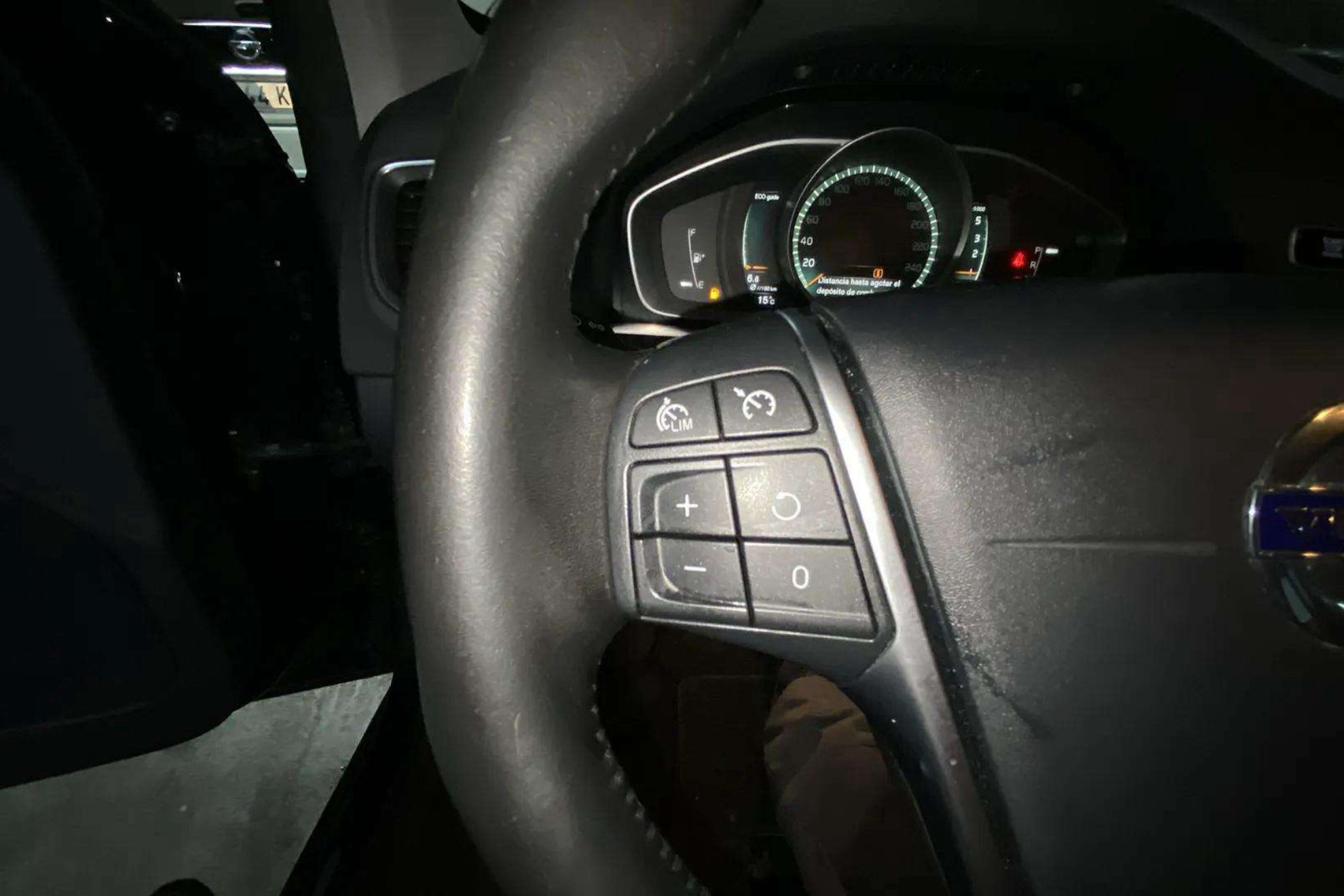 Volvo V60 2.0 D3 Momentum - foto 20