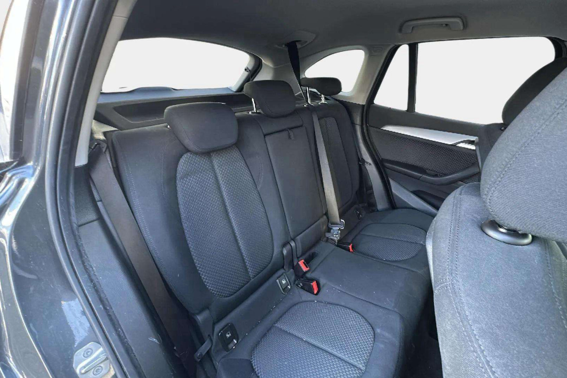 BMW X1 sDrive18d - foto 9