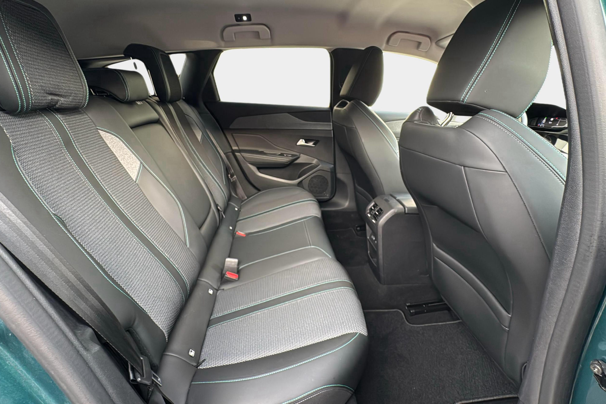 Peugeot 308 SW Allure Pack BlueHDi 130 EAT8 - foto 20