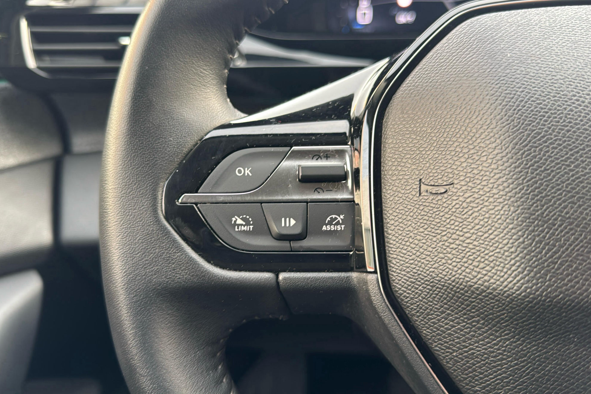 Peugeot 308 SW Allure Pack BlueHDi 130 EAT8 - foto 11