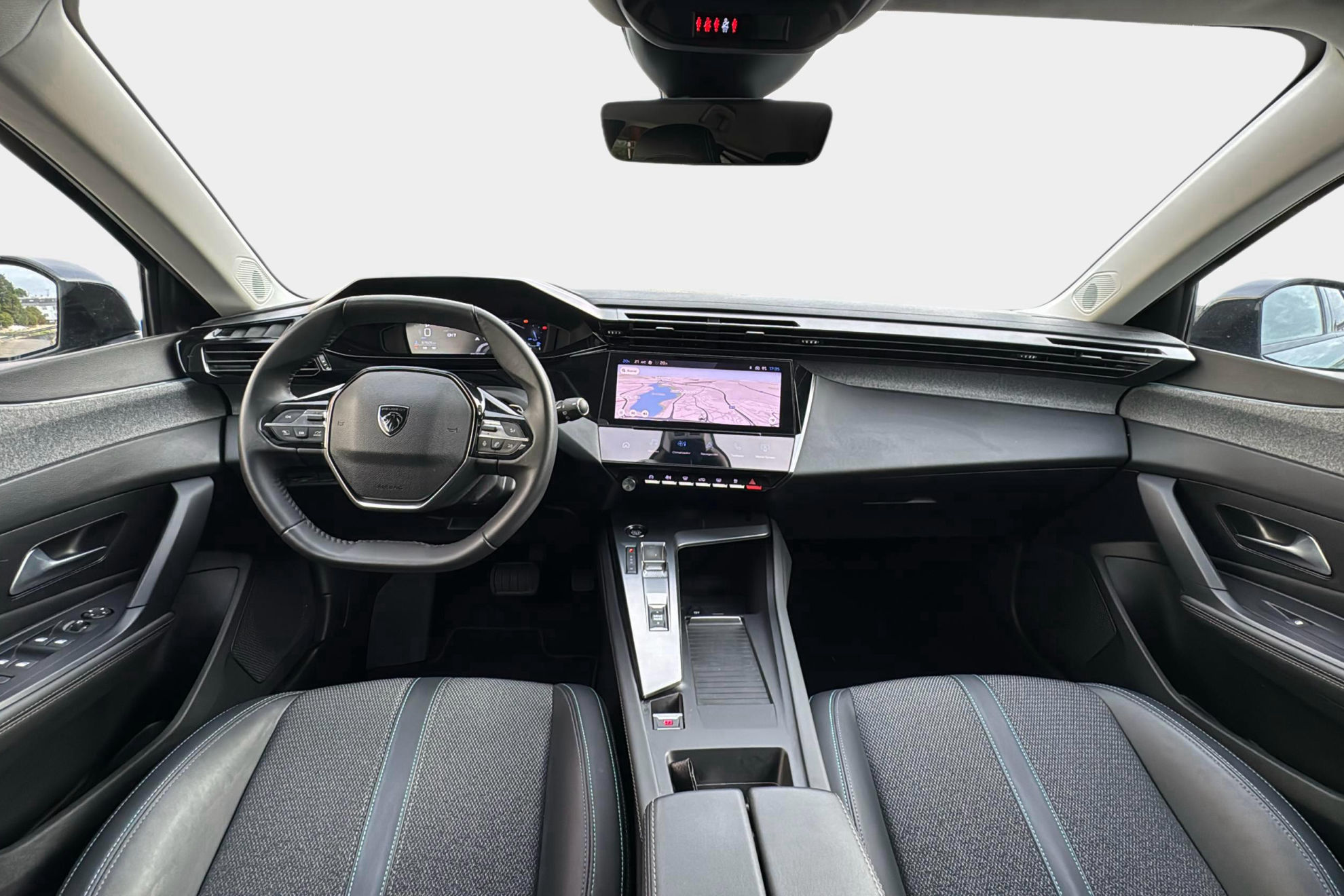 Peugeot 308 SW Allure Pack BlueHDi 130 EAT8 - foto 17