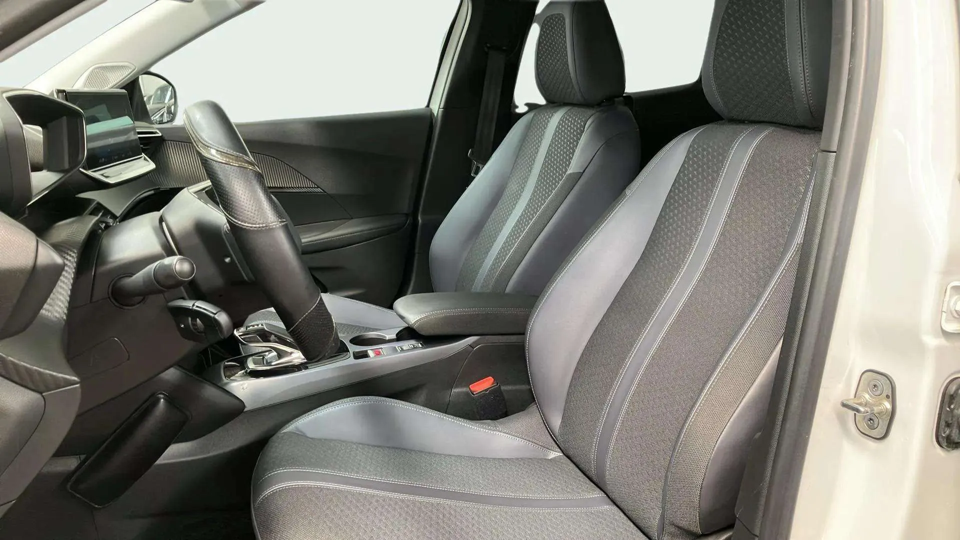 Peugeot 2008 Eléctrico Allure Pack - foto 9
