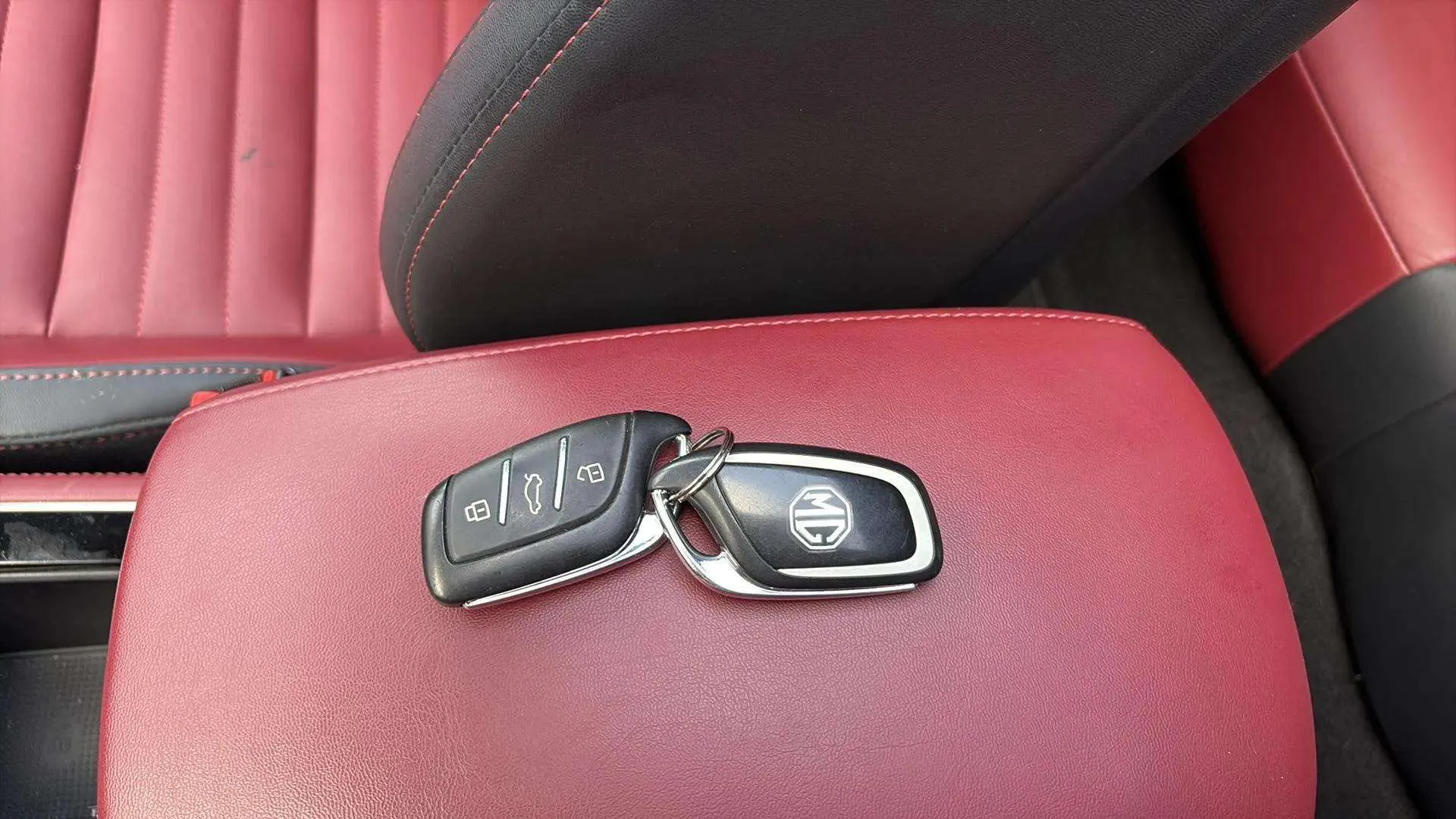 MG HS 1.5T-GDI PHEV Luxury - foto 17