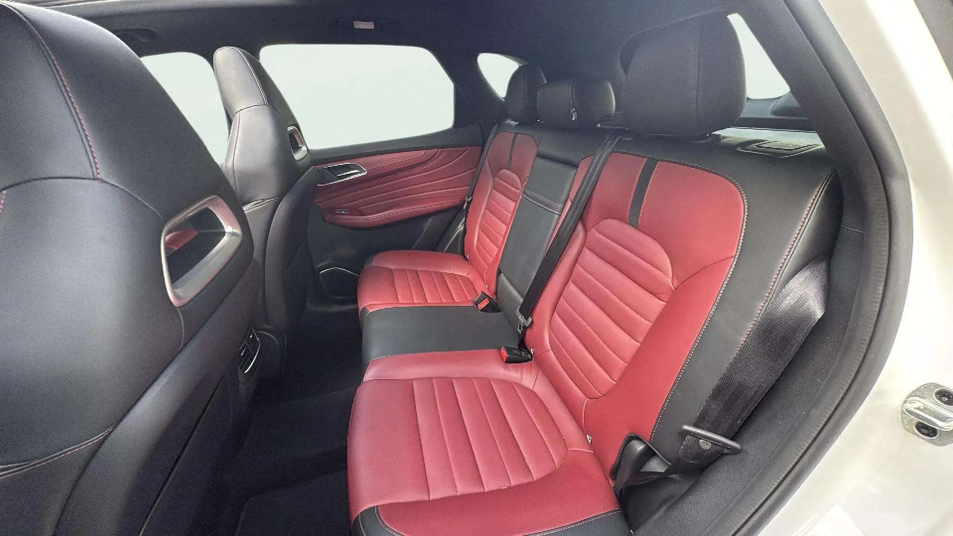 MG HS 1.5T-GDI PHEV Luxury - foto 14