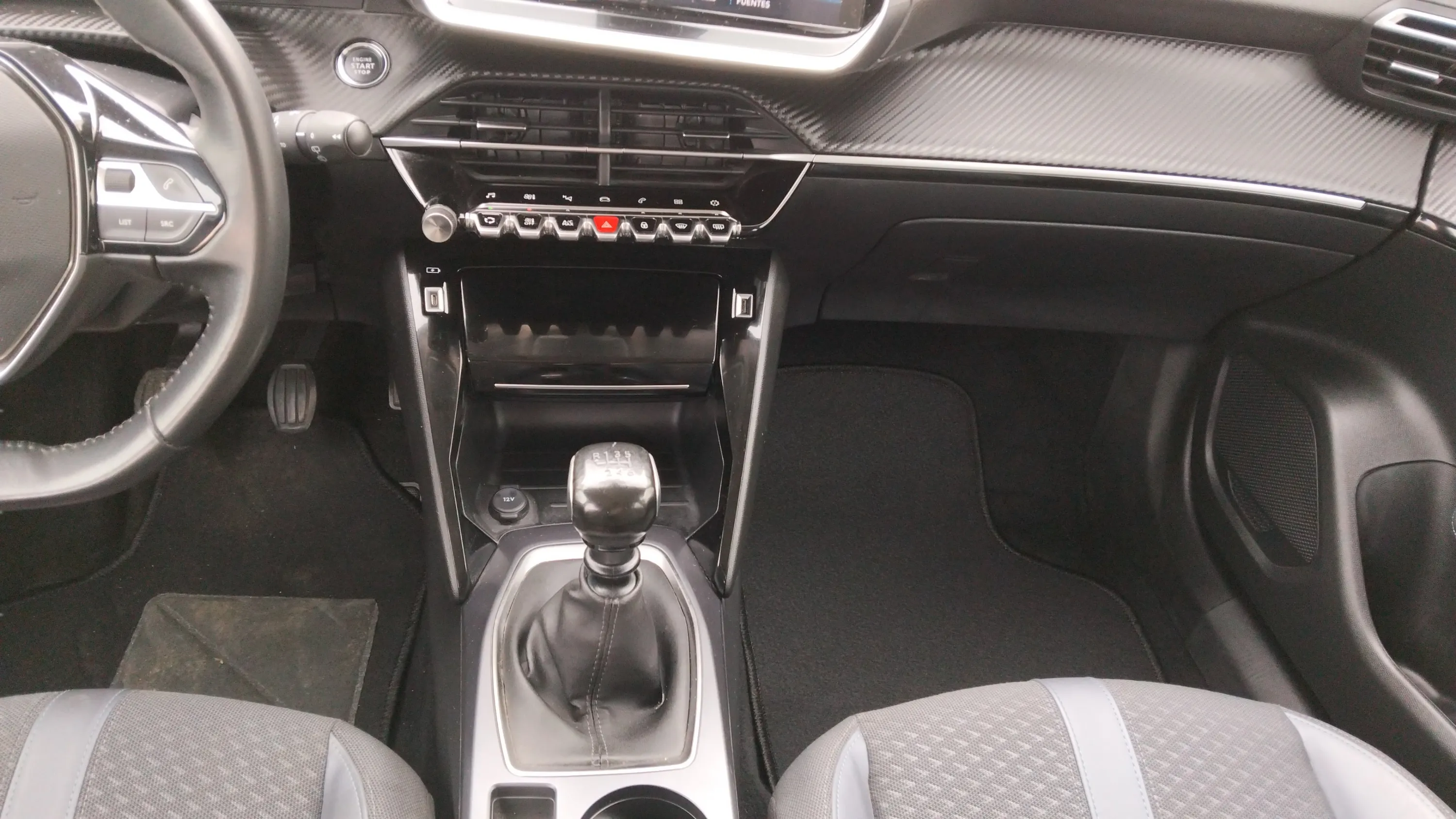 Peugeot 2008 Active BlueHDi 100 BVM6 - foto 10