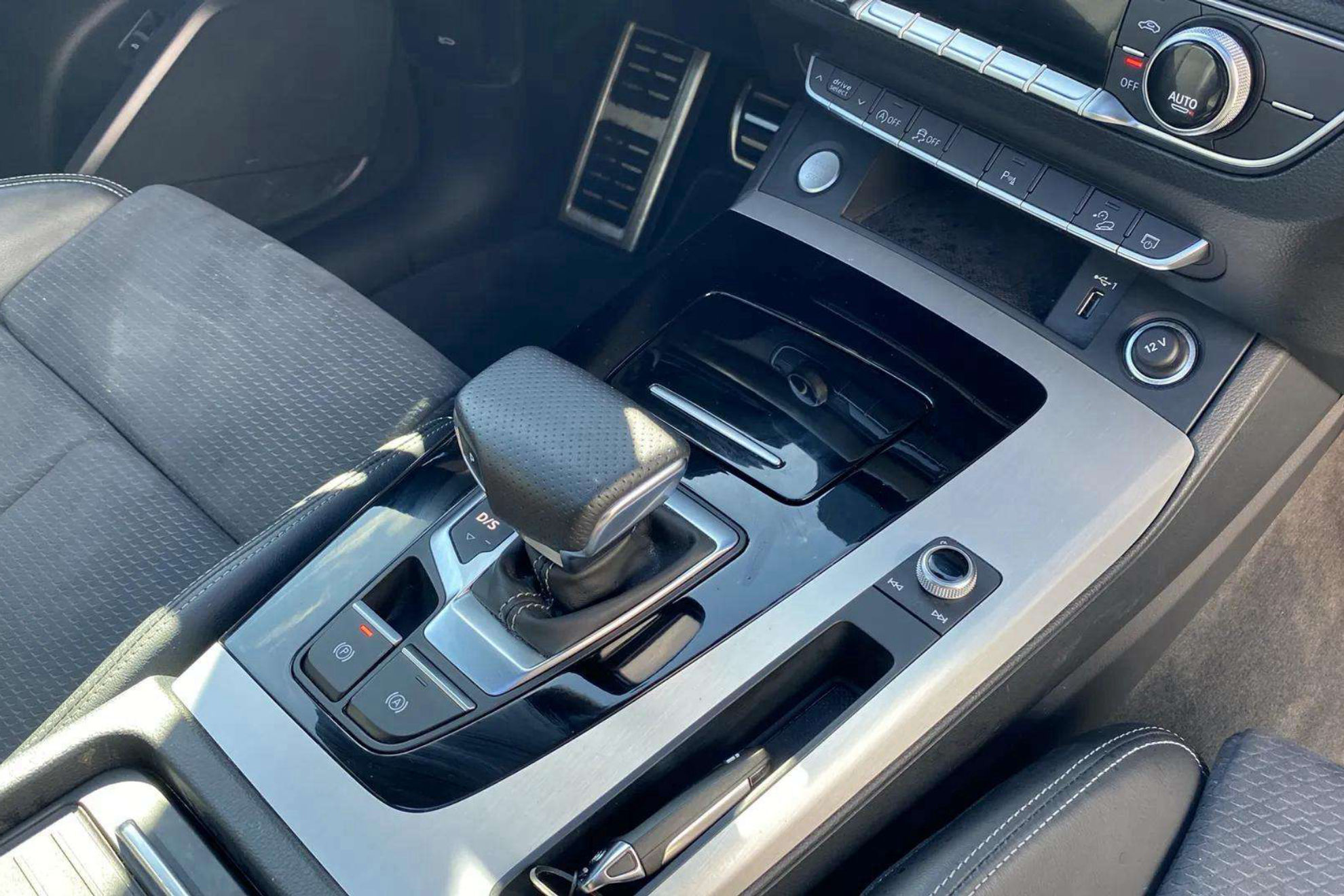 Audi Q5 S line 40 TDI quattro-ultra - foto 23