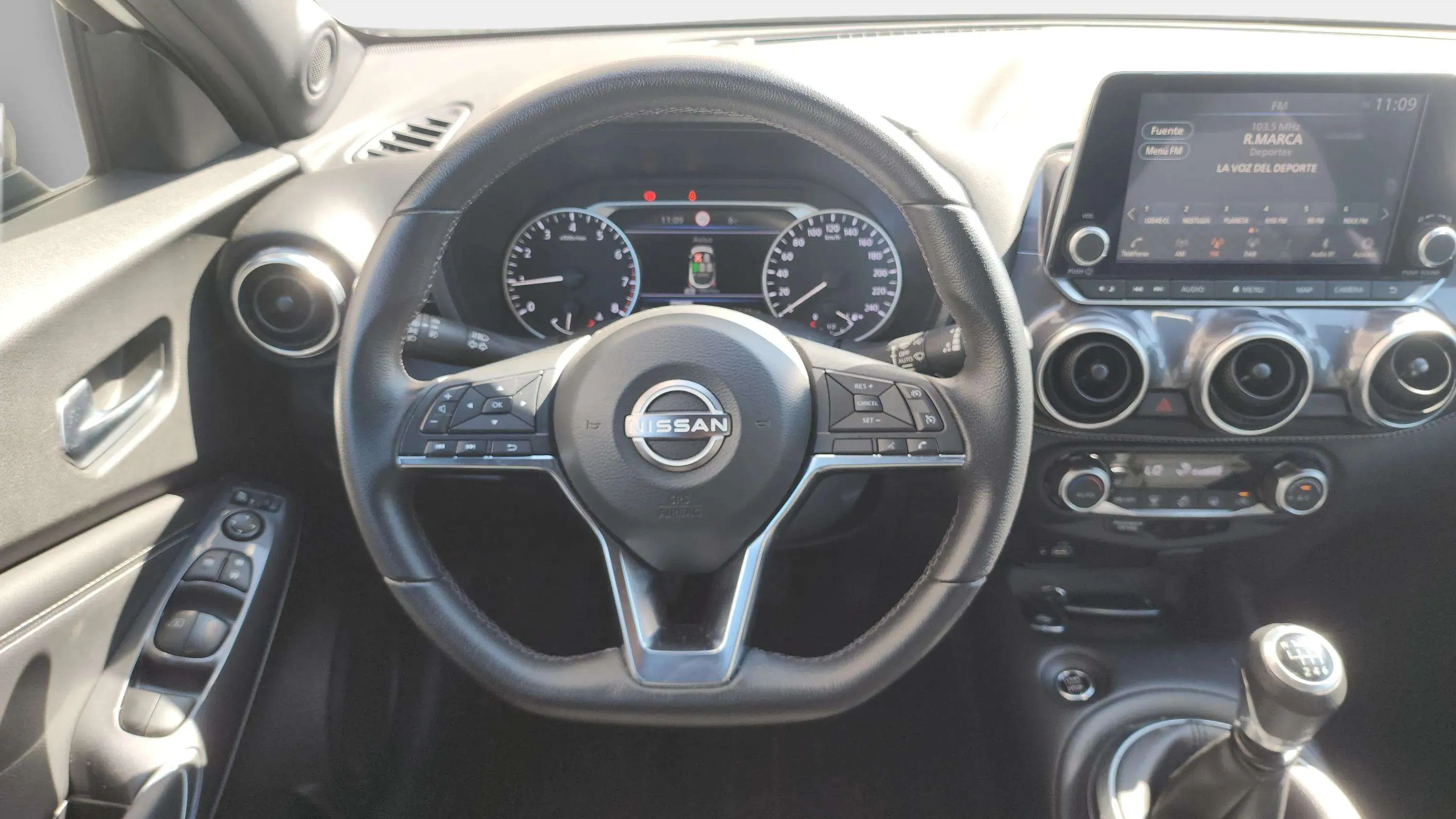 Nissan Juke DIG-T Acenta - foto 14