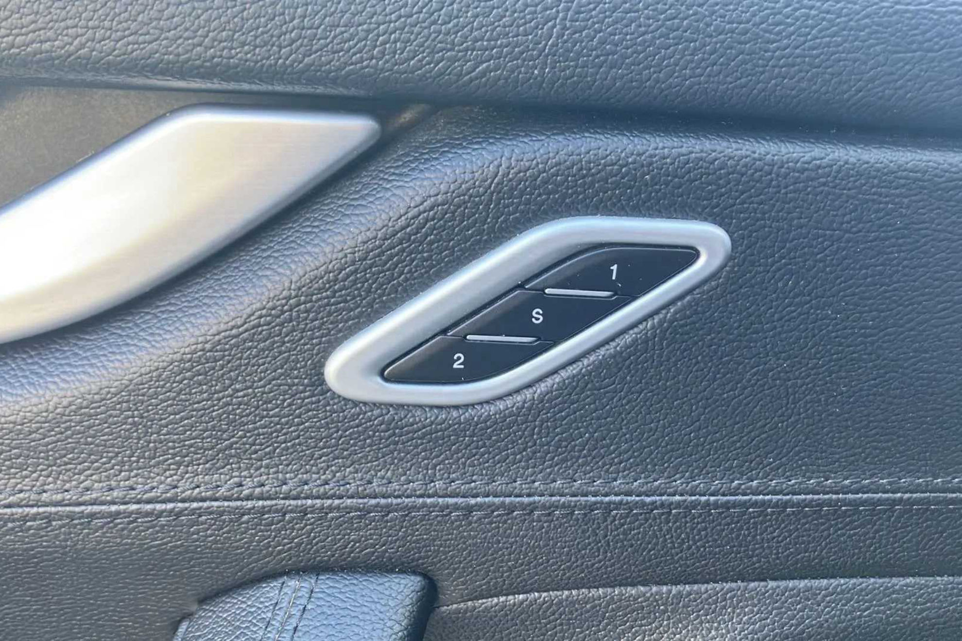 Maserati Levante Diesel - foto 28