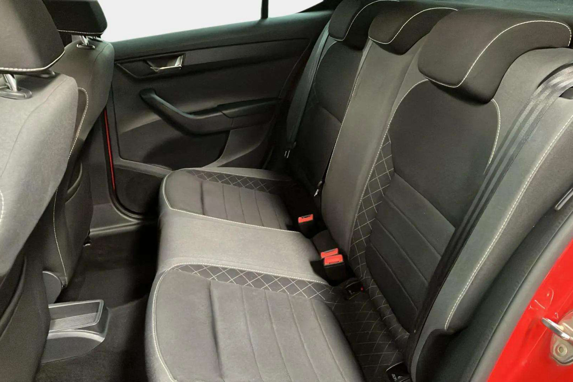 Škoda Fabia 1.0 TSI Ambition - foto 13