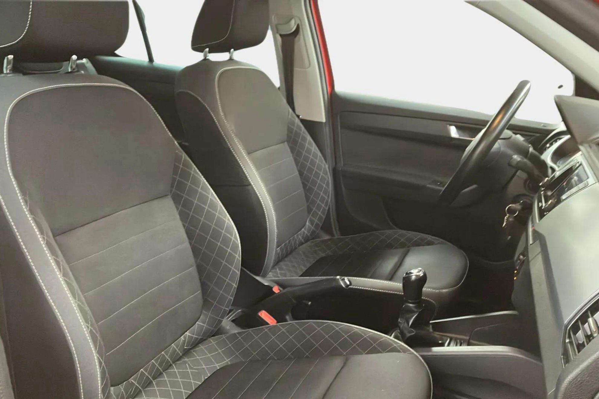 Škoda Fabia 1.0 TSI Ambition - foto 12