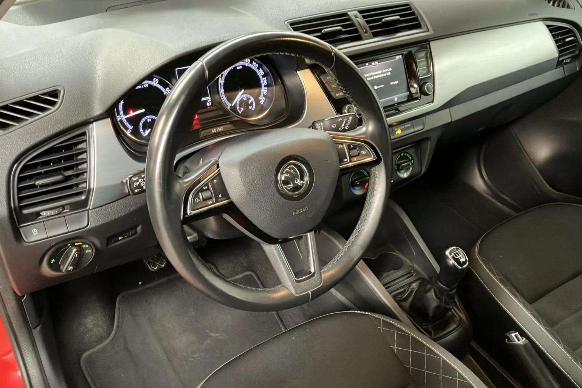 Škoda Fabia 1.0 TSI Ambition - foto 9