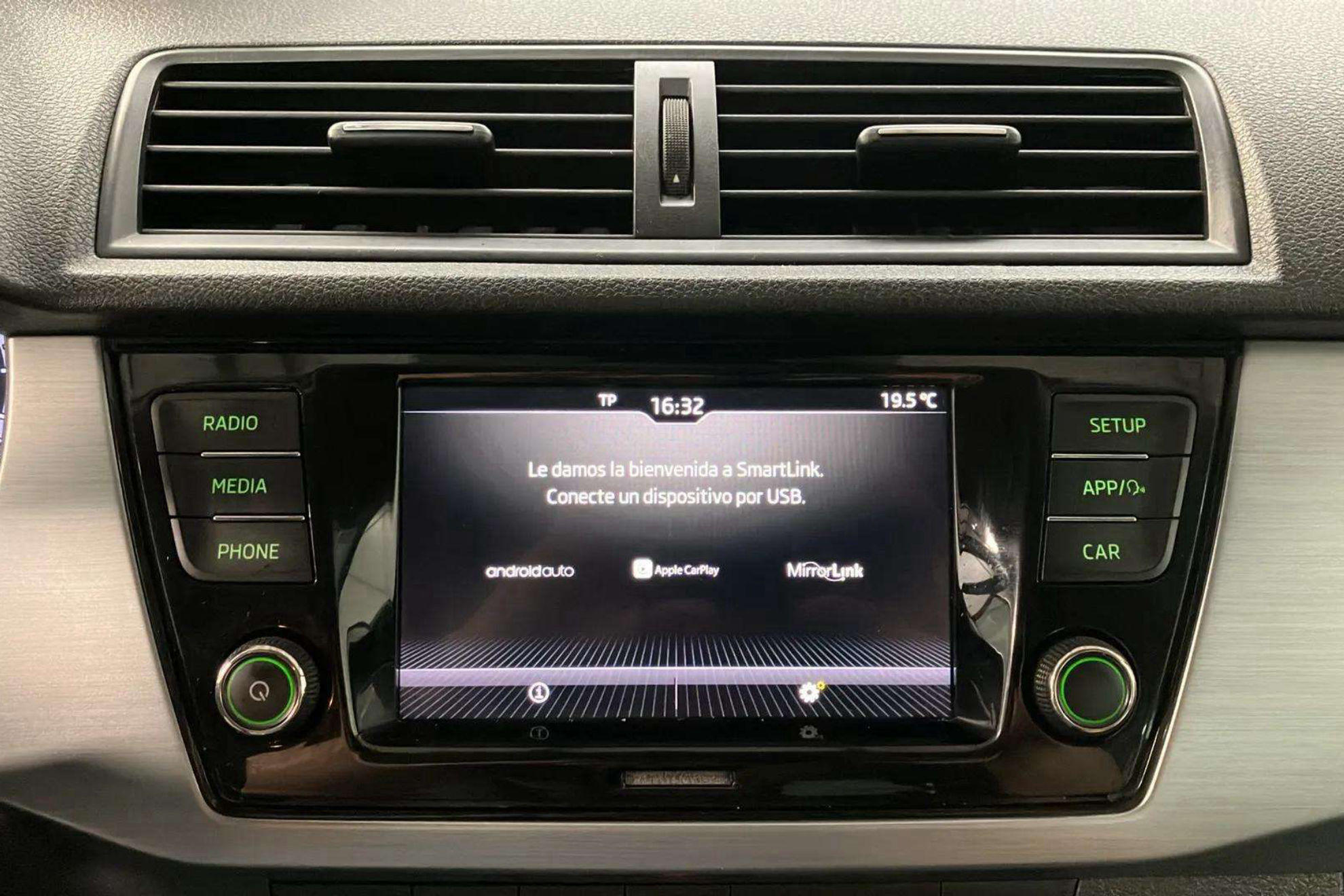 Škoda Fabia 1.0 TSI Ambition - foto 19