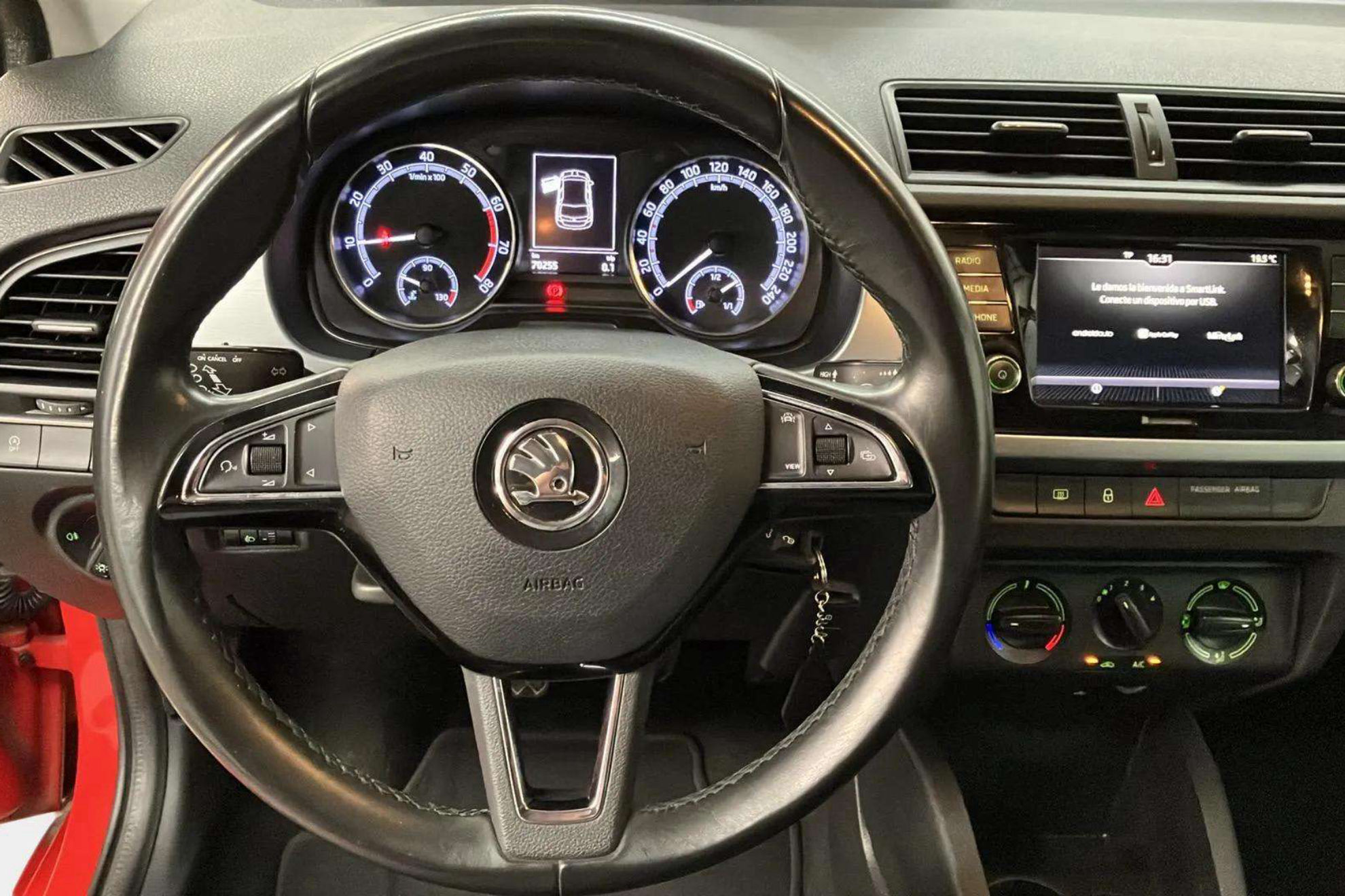 Škoda Fabia 1.0 TSI Ambition - foto 10