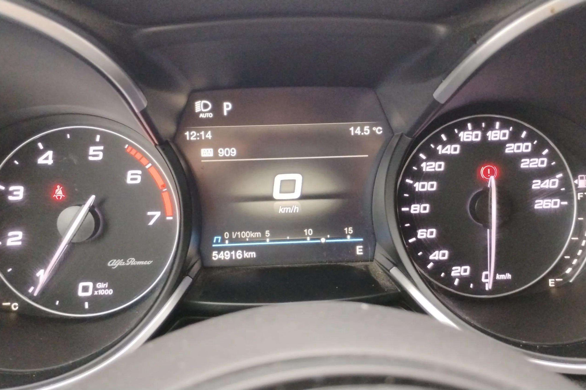 Alfa Romeo Stelvio 2.0 Gasolina Sprint Q4 - foto 12