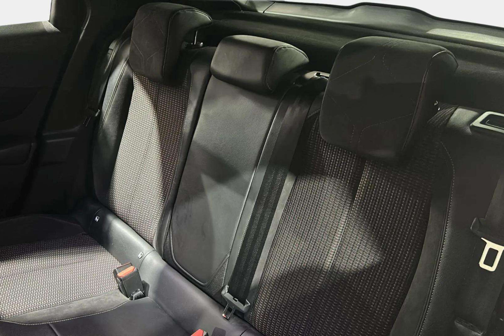 DS DS 3 Crossback PureTech Performance Line+ - foto 12