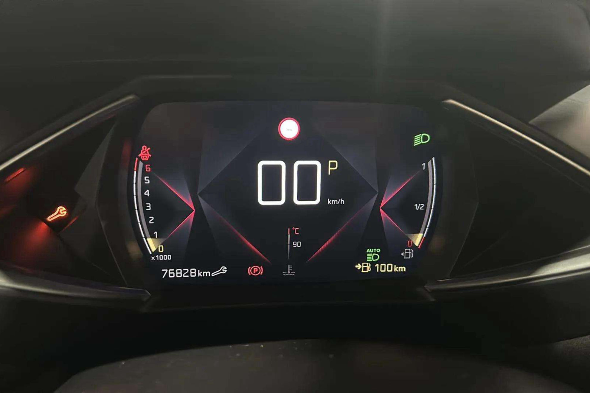 DS DS 3 Crossback PureTech Performance Line+ - foto 16