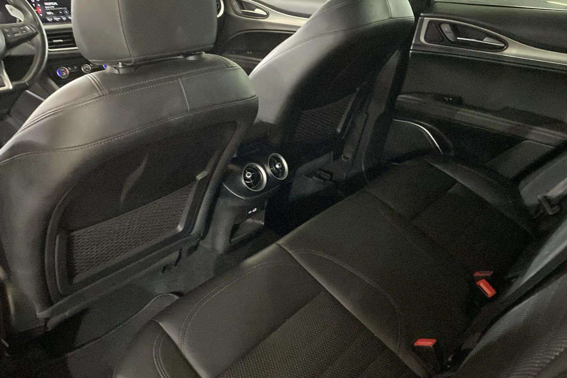 Alfa Romeo Stelvio 2.2 Diesel Sprint RWD - foto 17