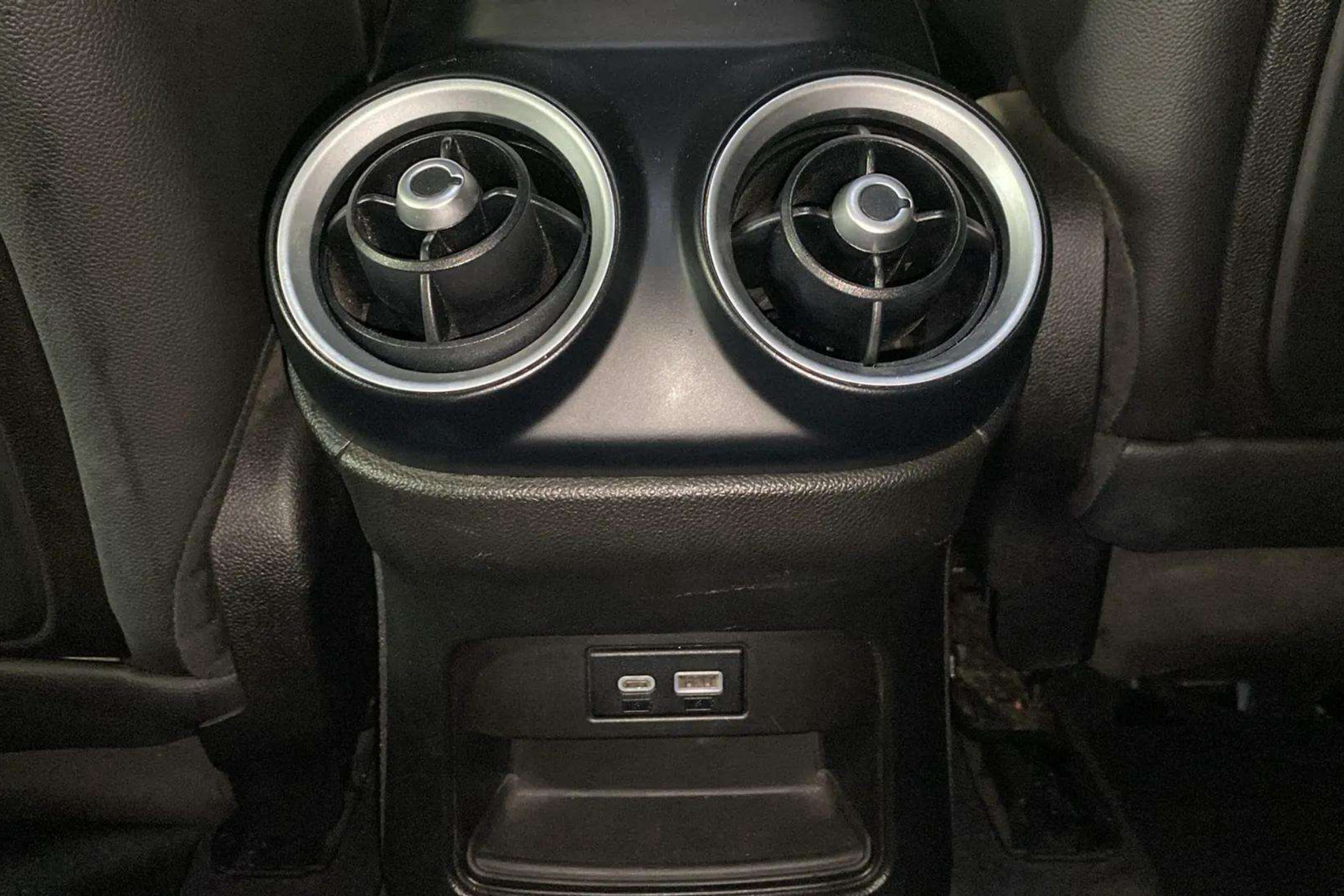 Alfa Romeo Stelvio 2.2 Diesel Sprint RWD - foto 19