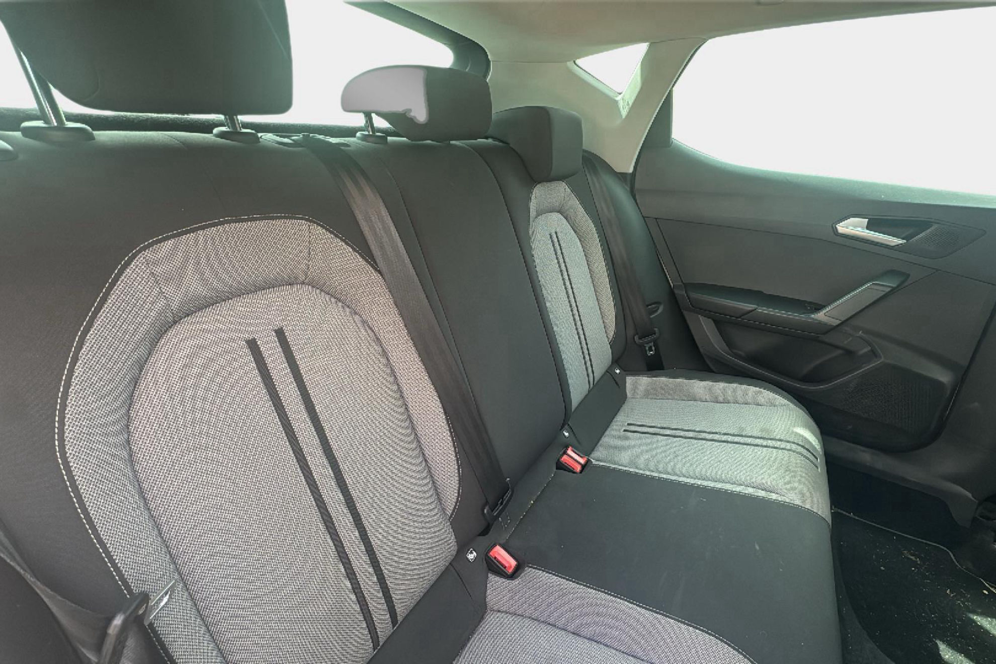 SEAT León 2.0 TDI Reference - foto 9