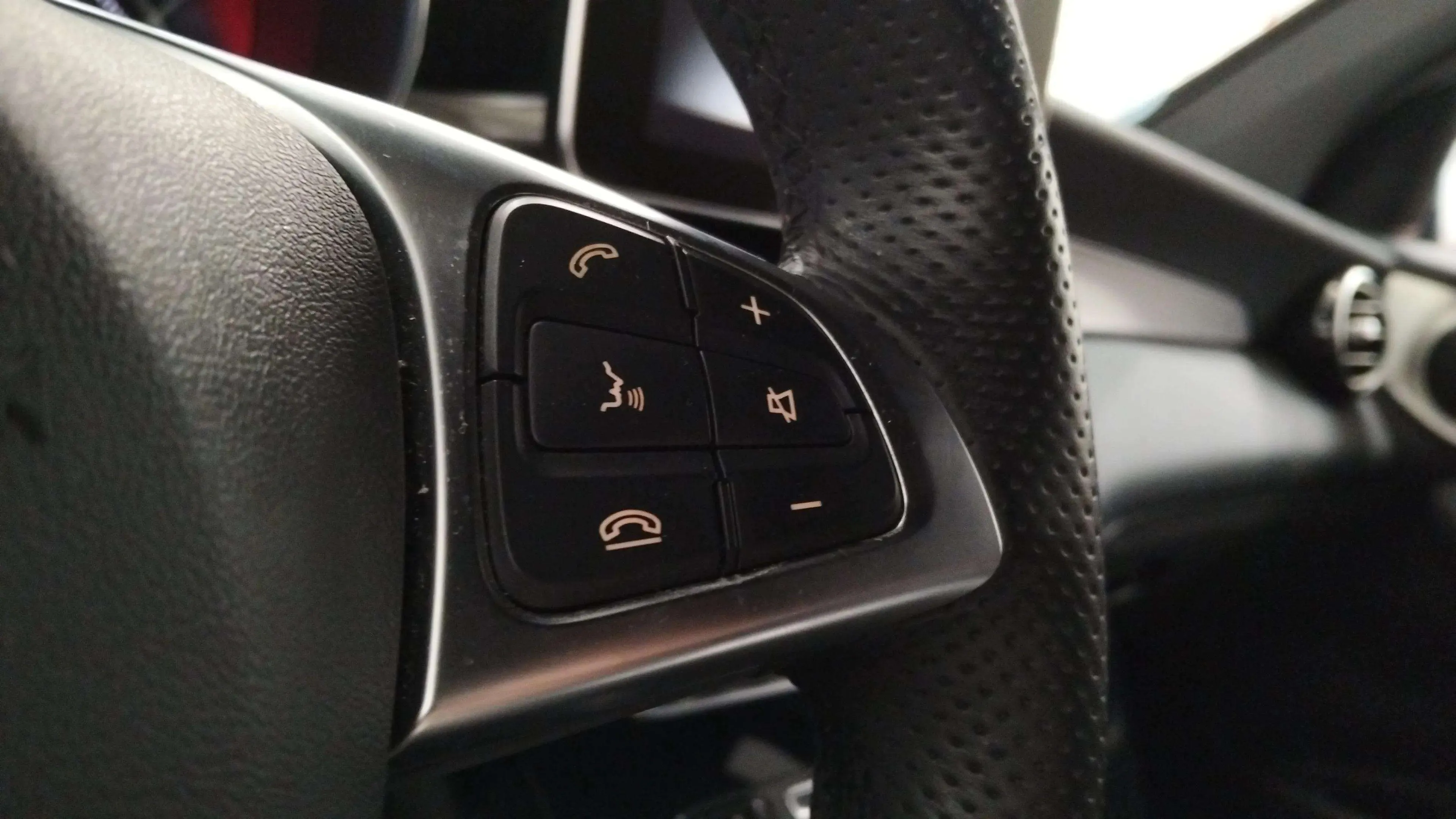 Mercedes-Benz GLC 250 4MATIC - foto 17