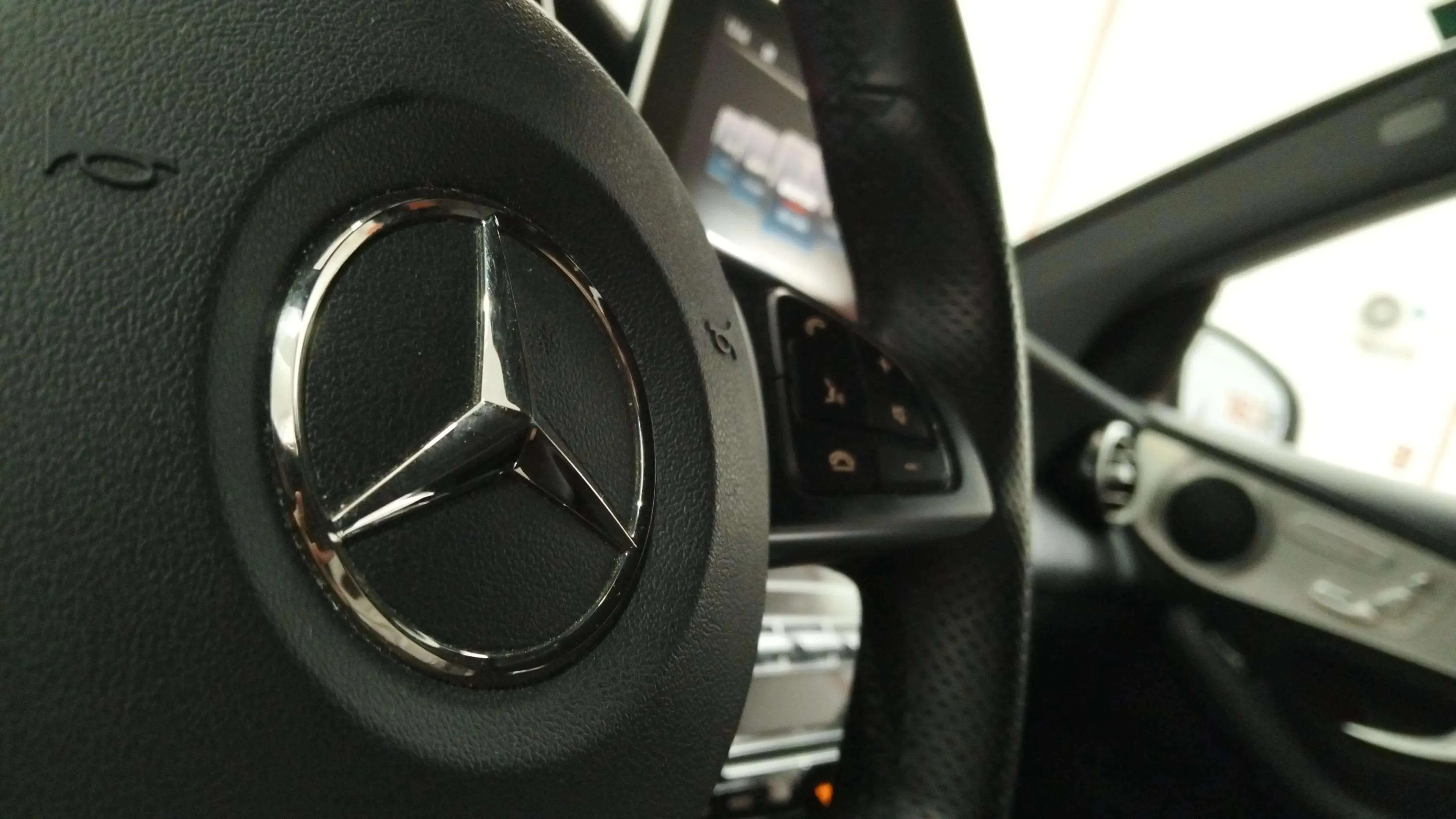 Mercedes-Benz GLC 250 4MATIC - foto 19