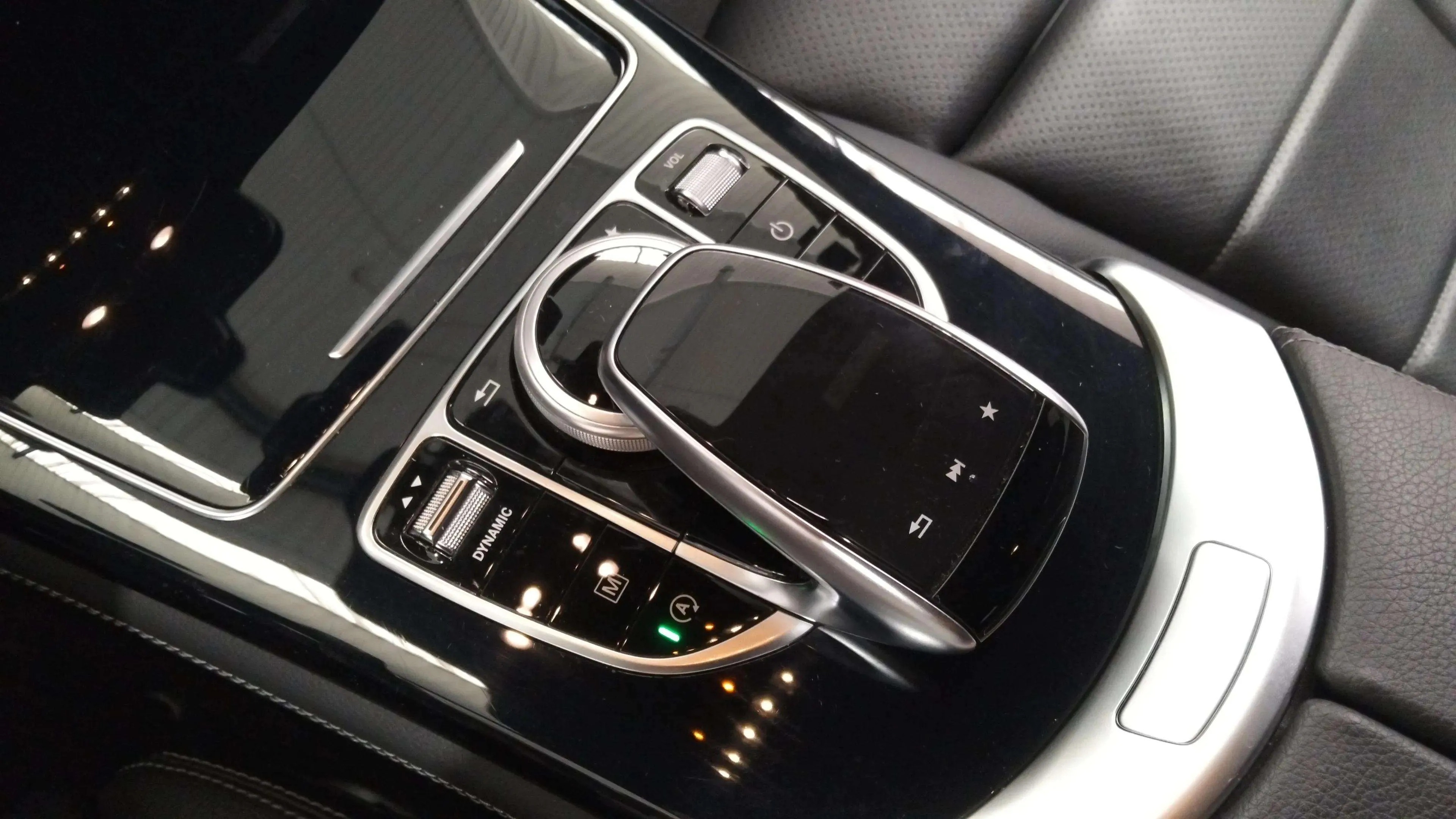 Mercedes-Benz GLC 250 4MATIC - foto 28