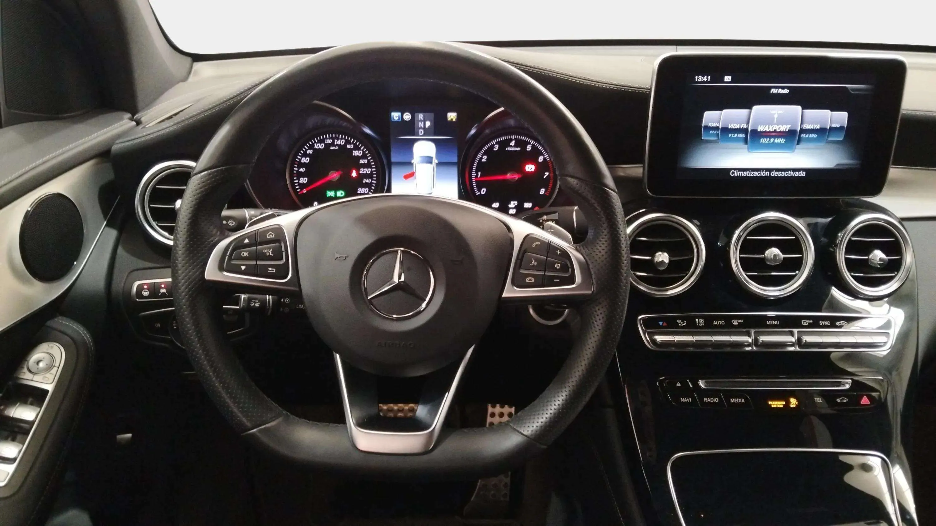 Mercedes-Benz GLC 250 4MATIC - foto 9