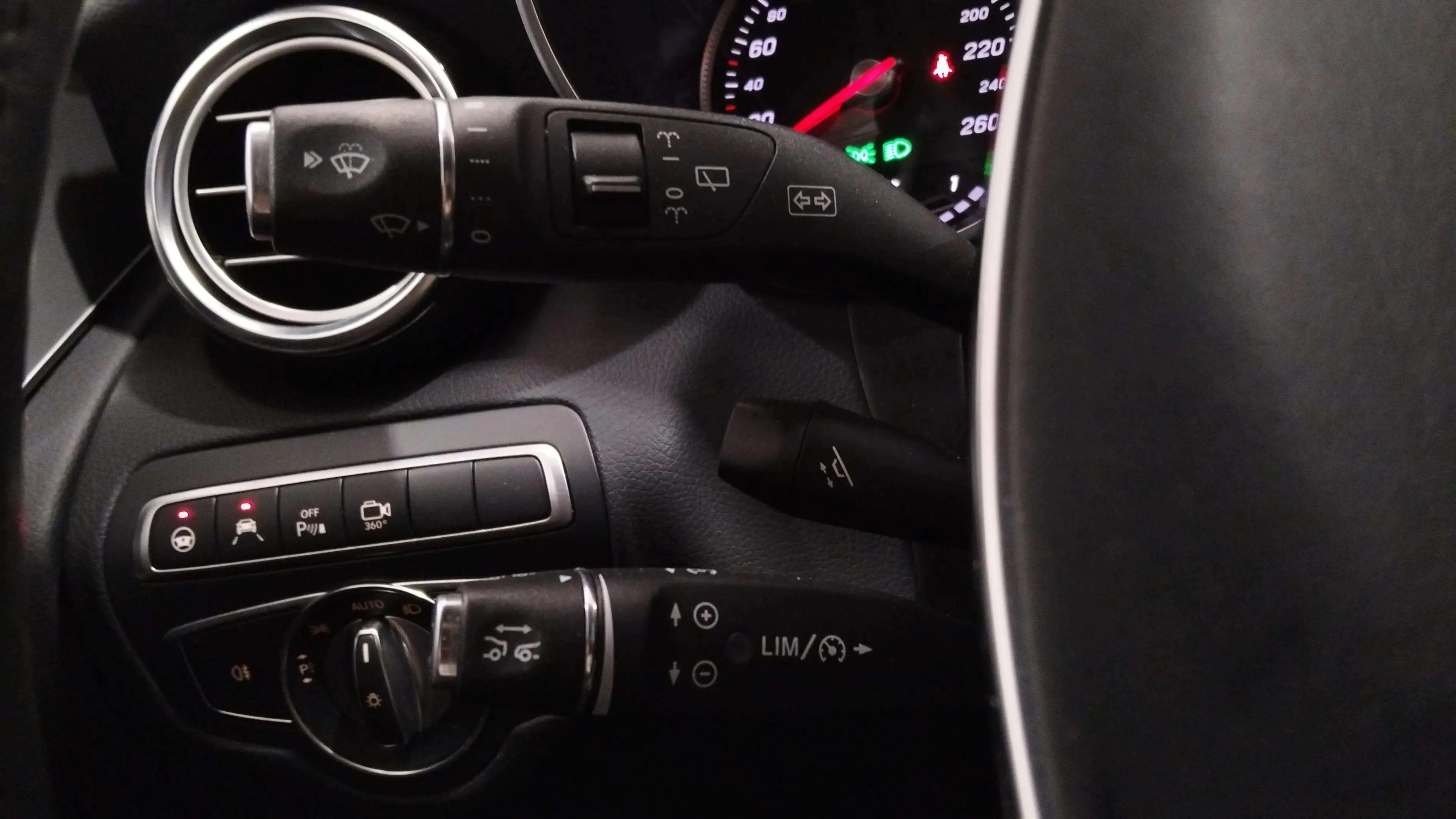 Mercedes-Benz GLC 250 4MATIC - foto 18