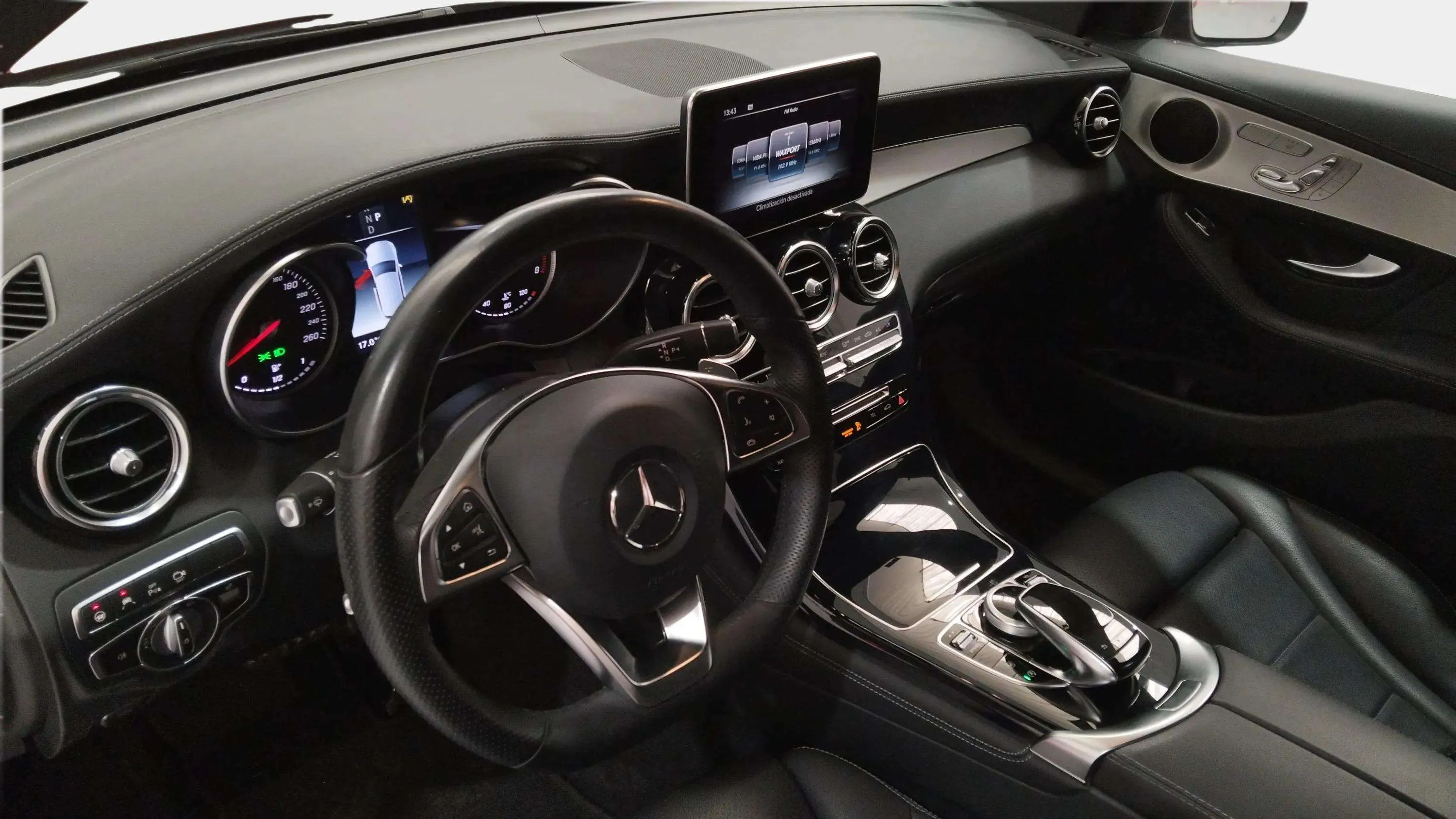 Mercedes-Benz GLC 250 4MATIC - foto 11