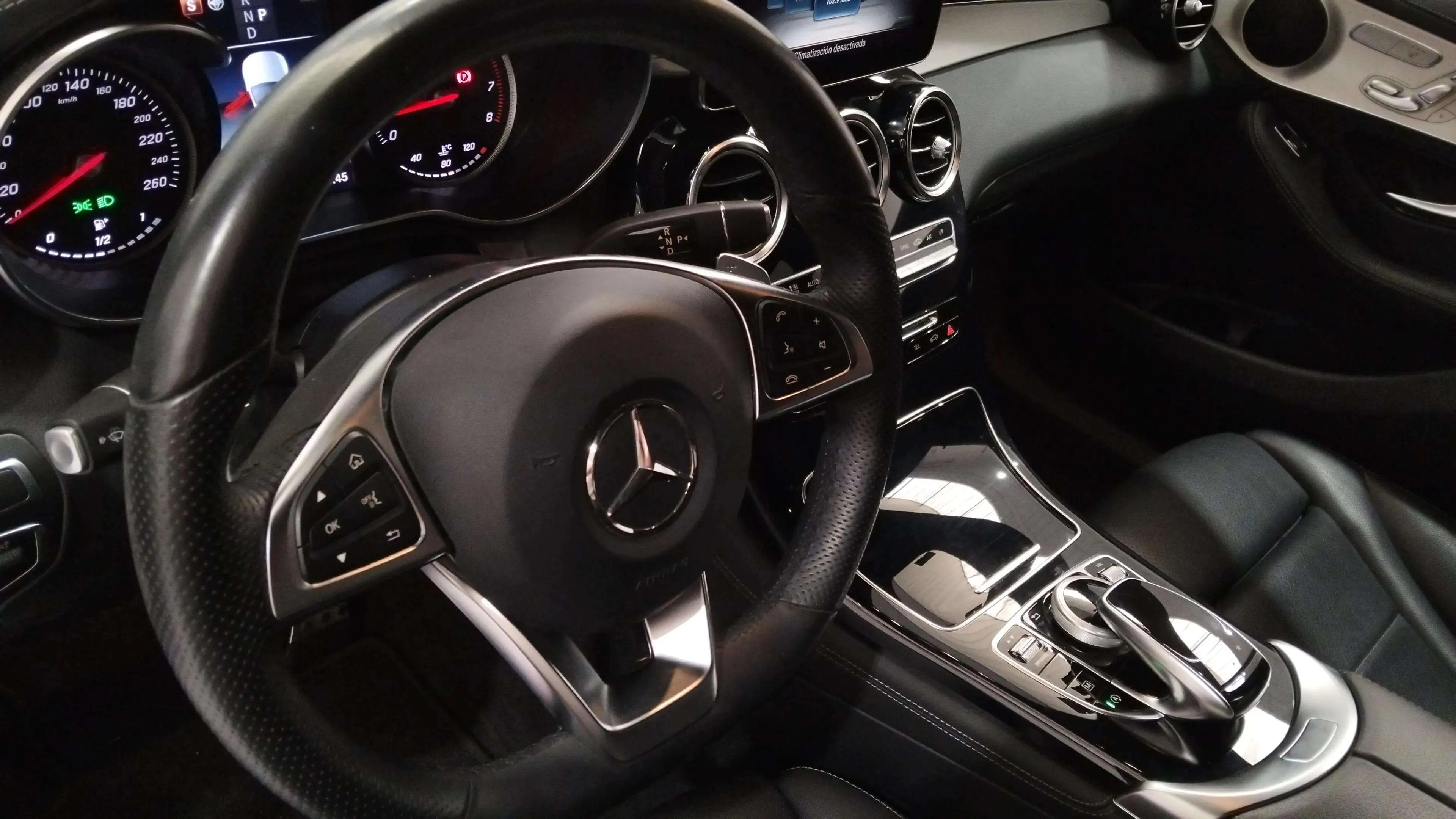 Mercedes-Benz GLC 250 4MATIC - foto 14