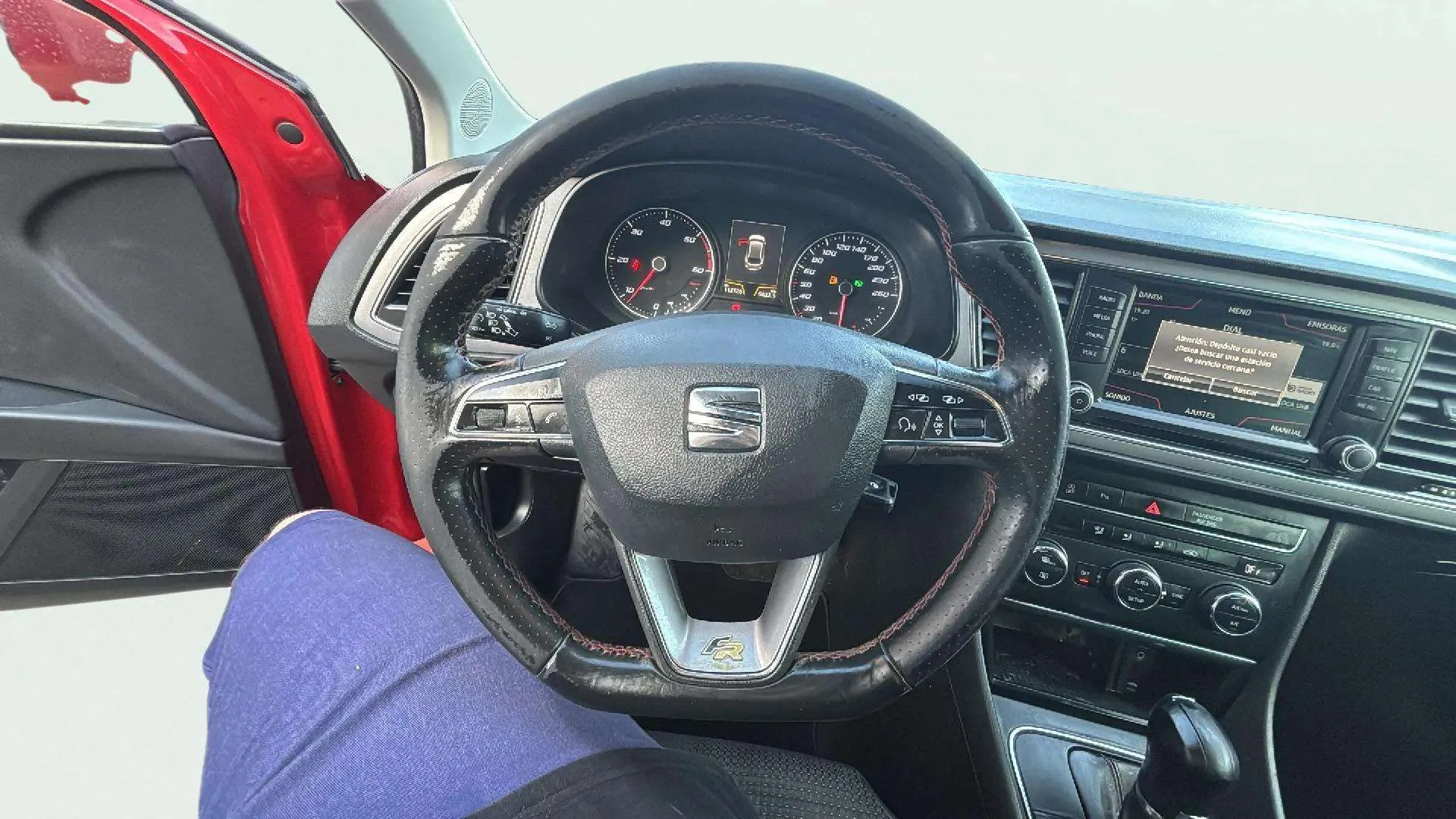 SEAT León ST 2.0 TDI DSG-6 FR - foto 17