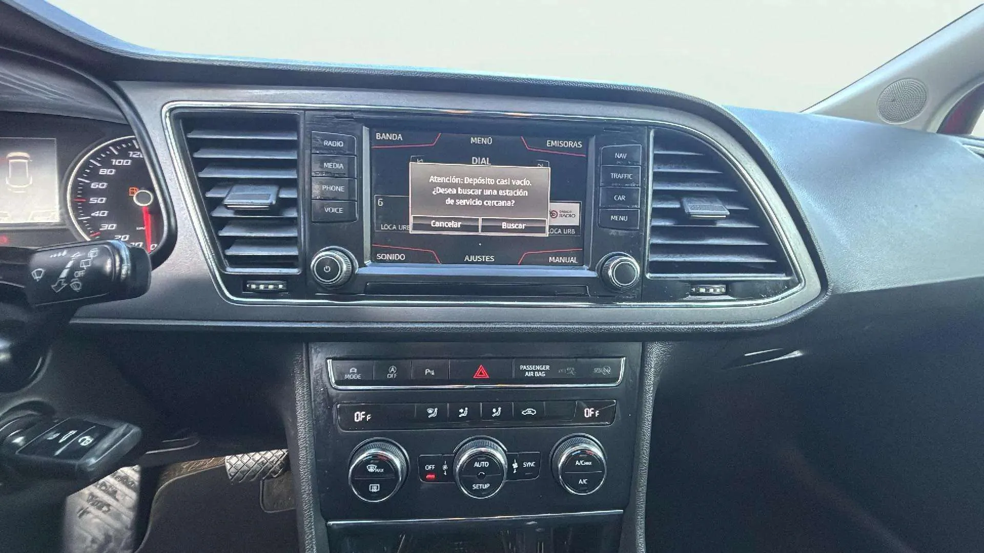 SEAT León ST 2.0 TDI DSG-6 FR - foto 16