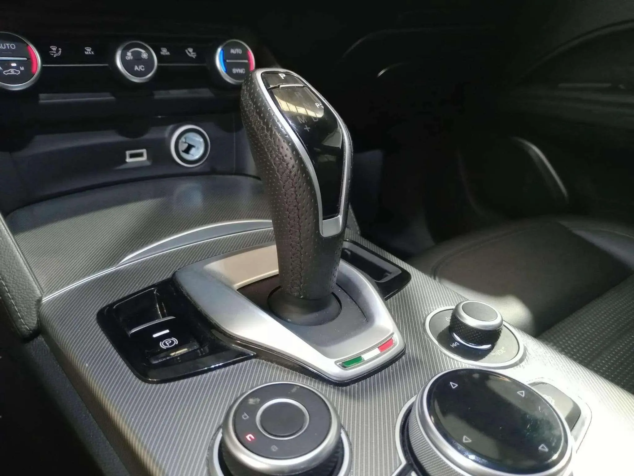 Alfa Romeo Stelvio 2.2 Diesel Sprint RWD - foto 8